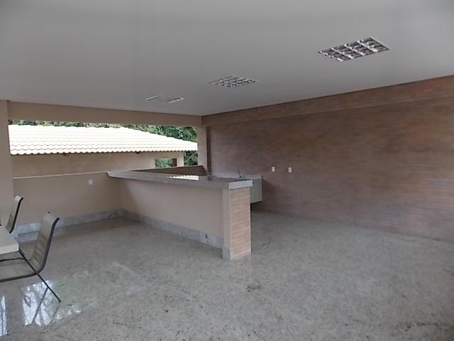 image-housing-carousel