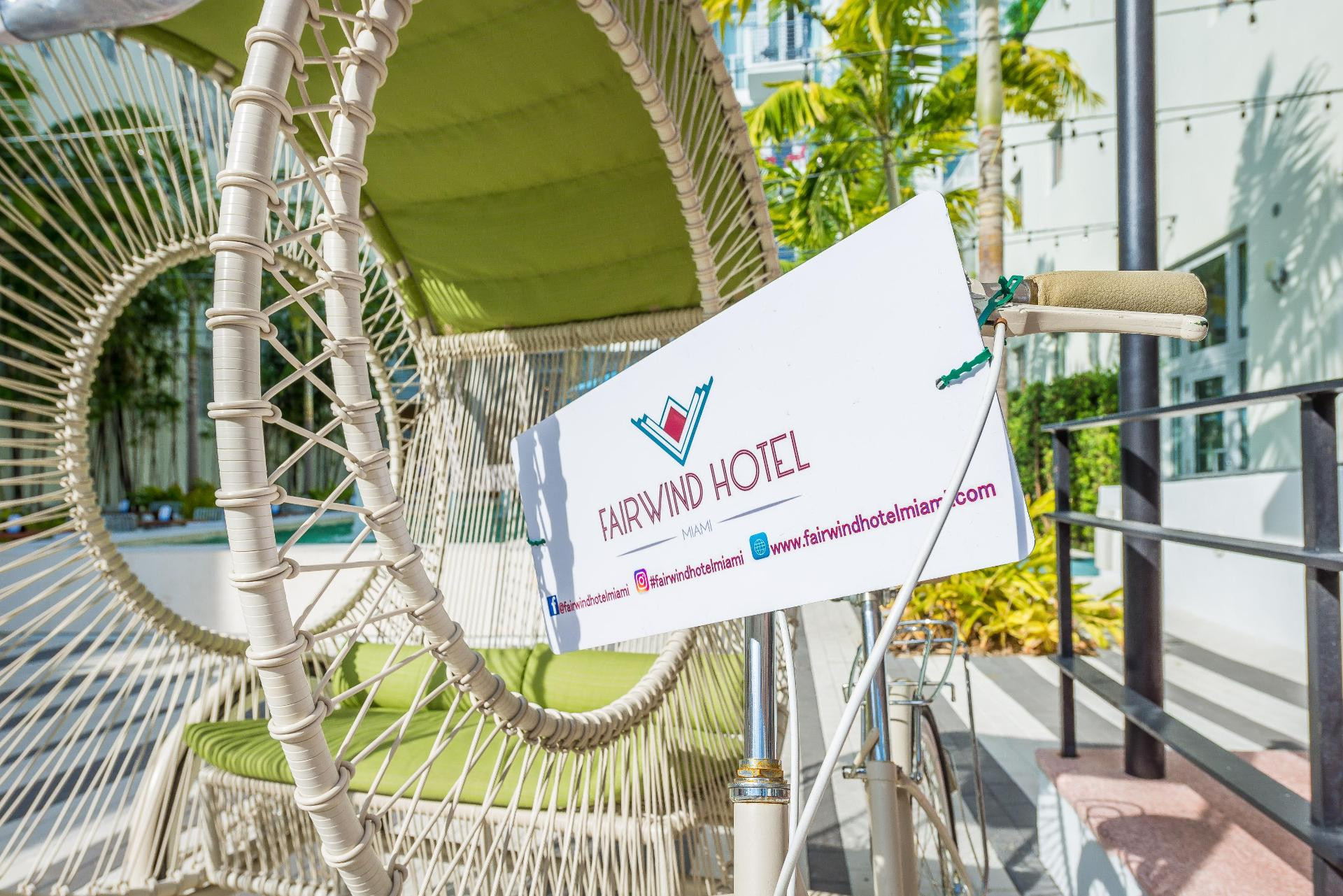 image-housing-carousel