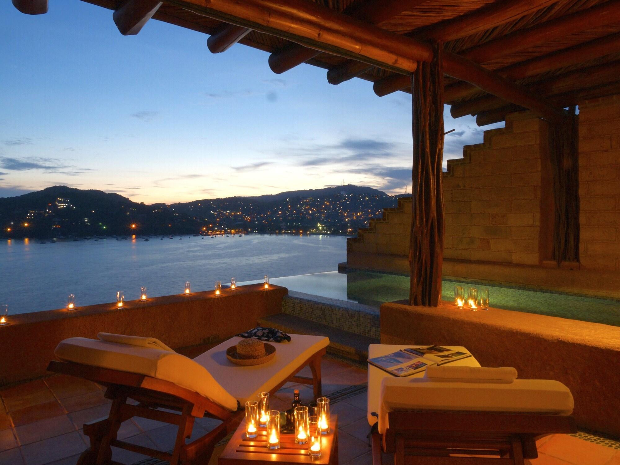 Oceanfront Master Pool Suite