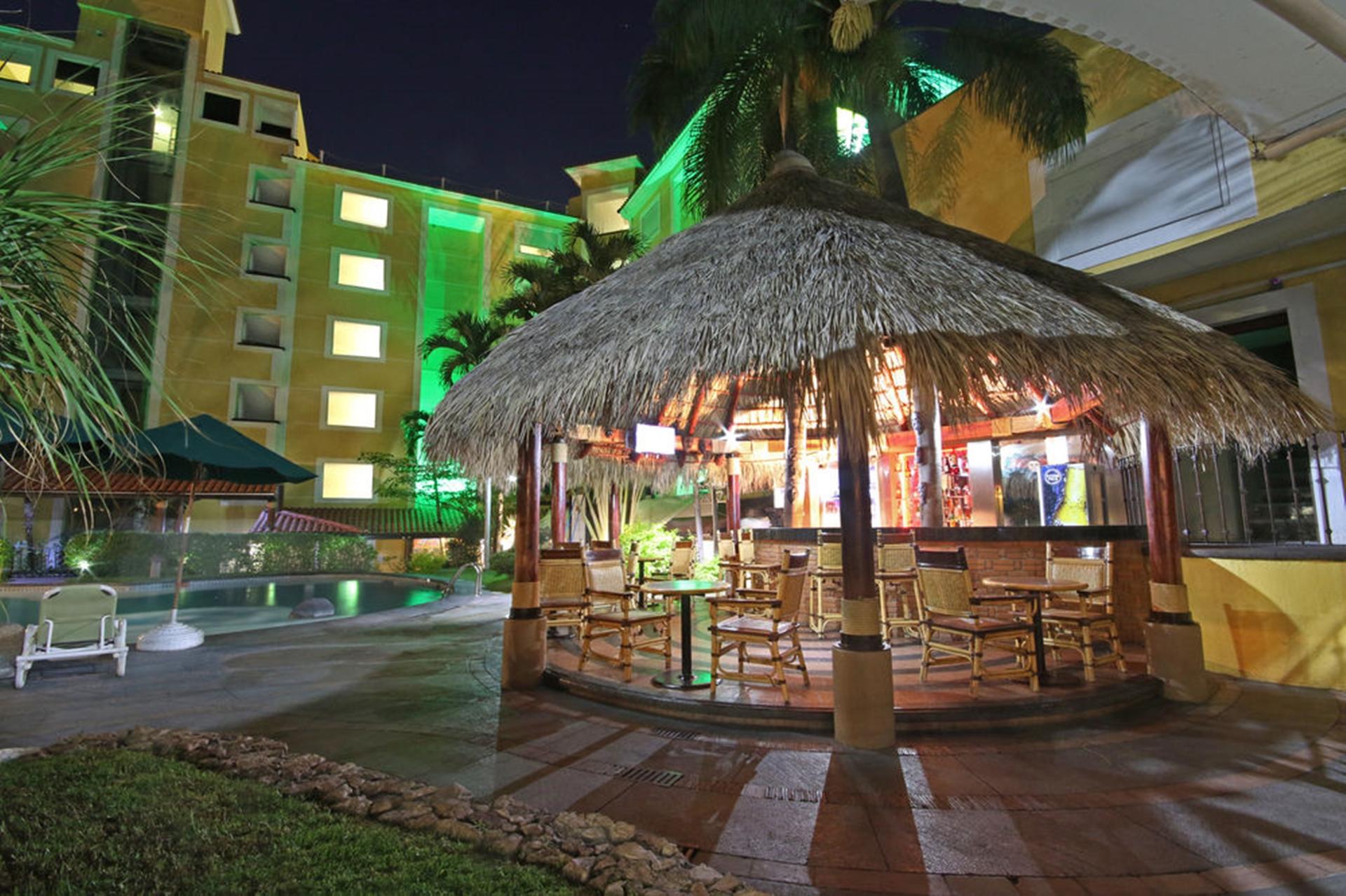 image-housing-carousel