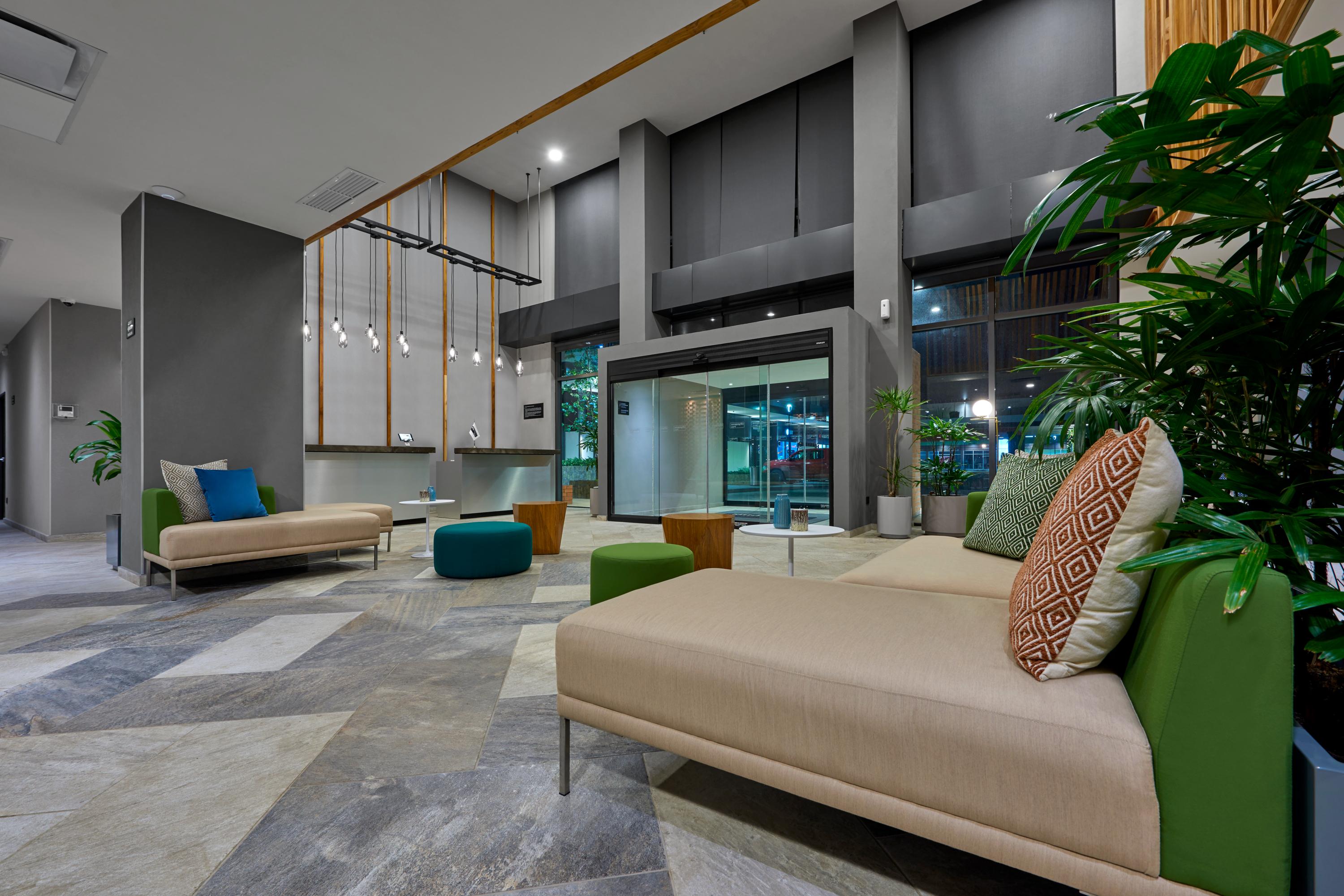 image-housing-carousel