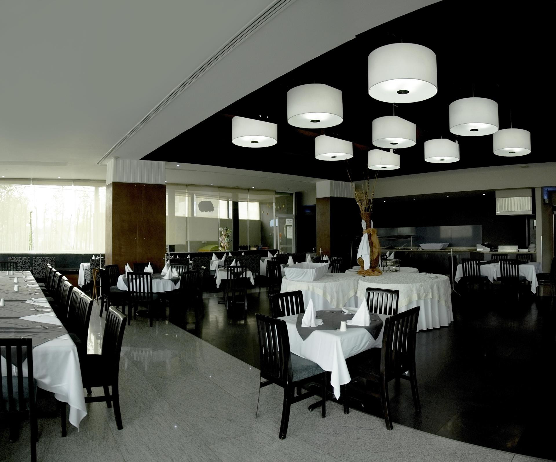 image-housing-carousel