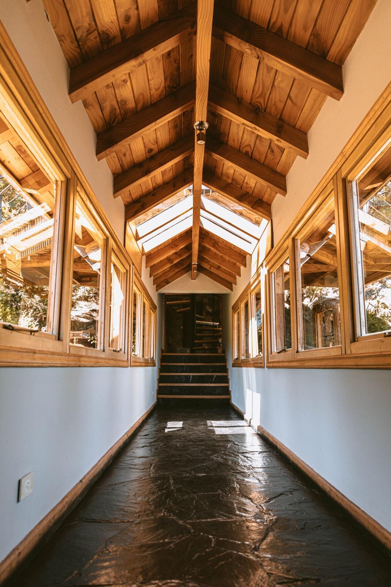 image-housing-carousel