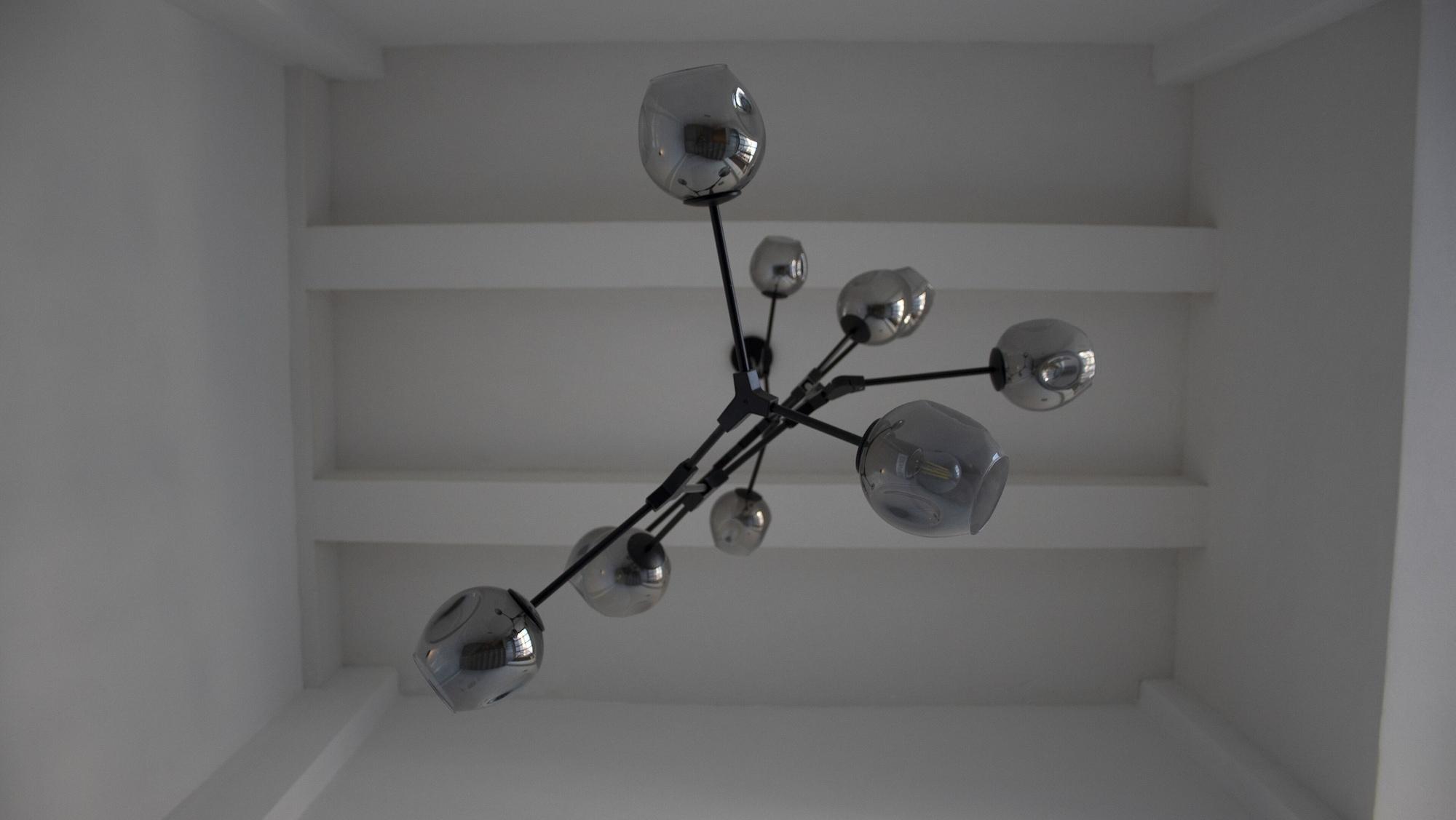 image-housing-carousel