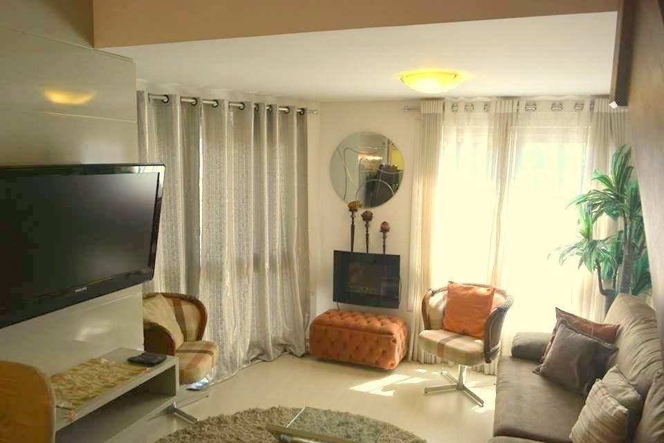 image-housing-carousel