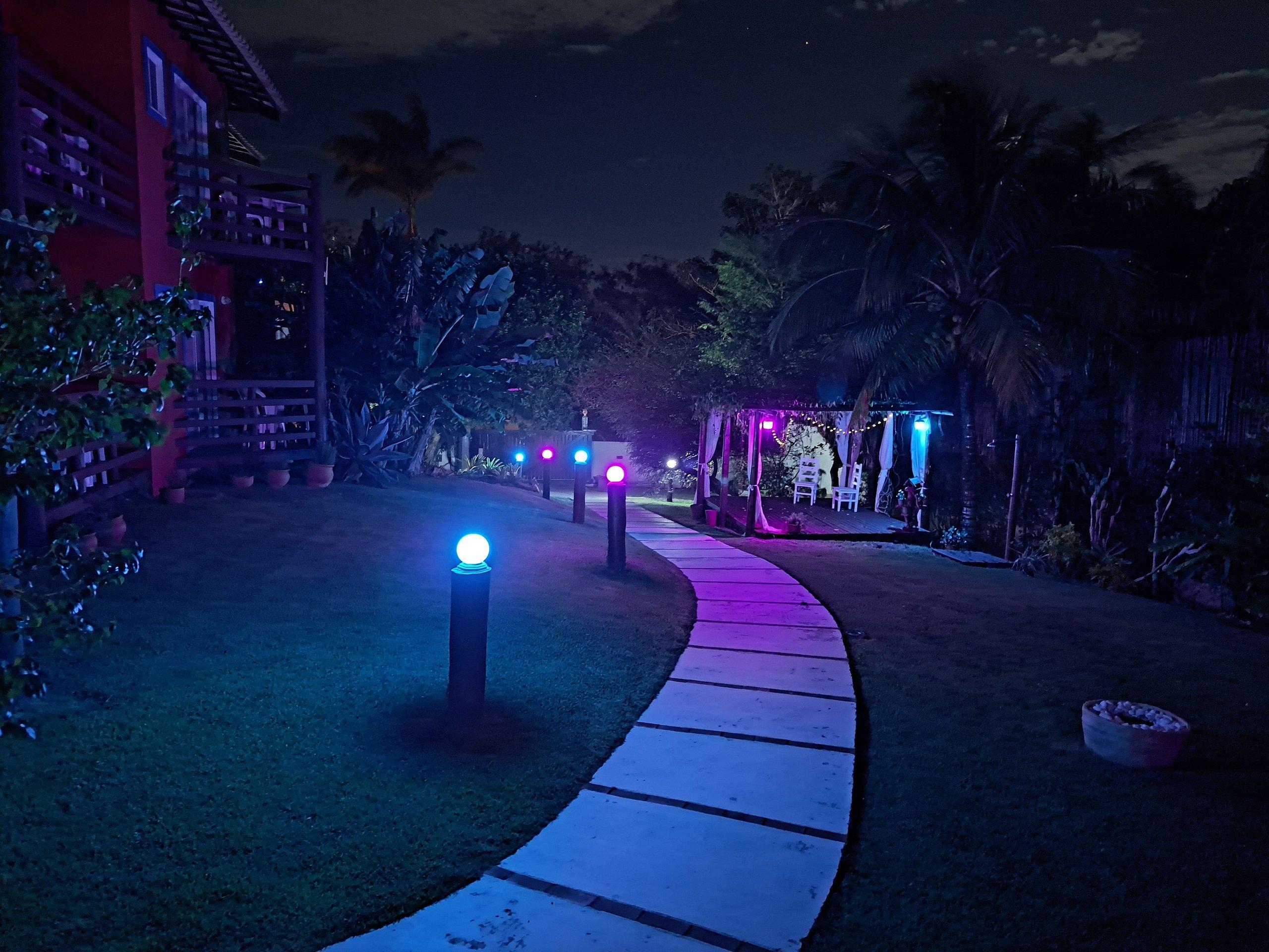 image-housing-carousel