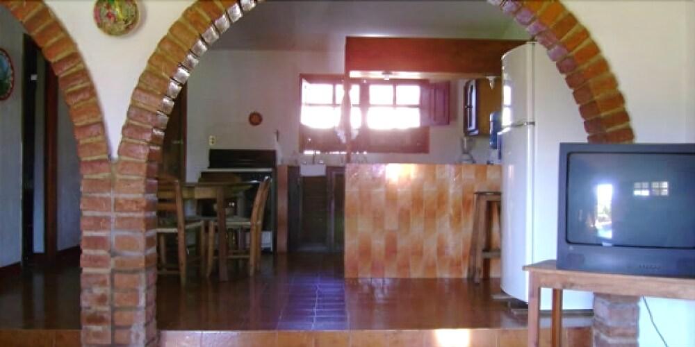 image-housing-carousel