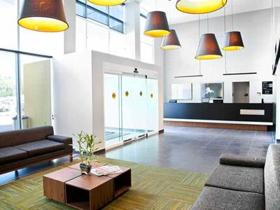 image-housing-carousel