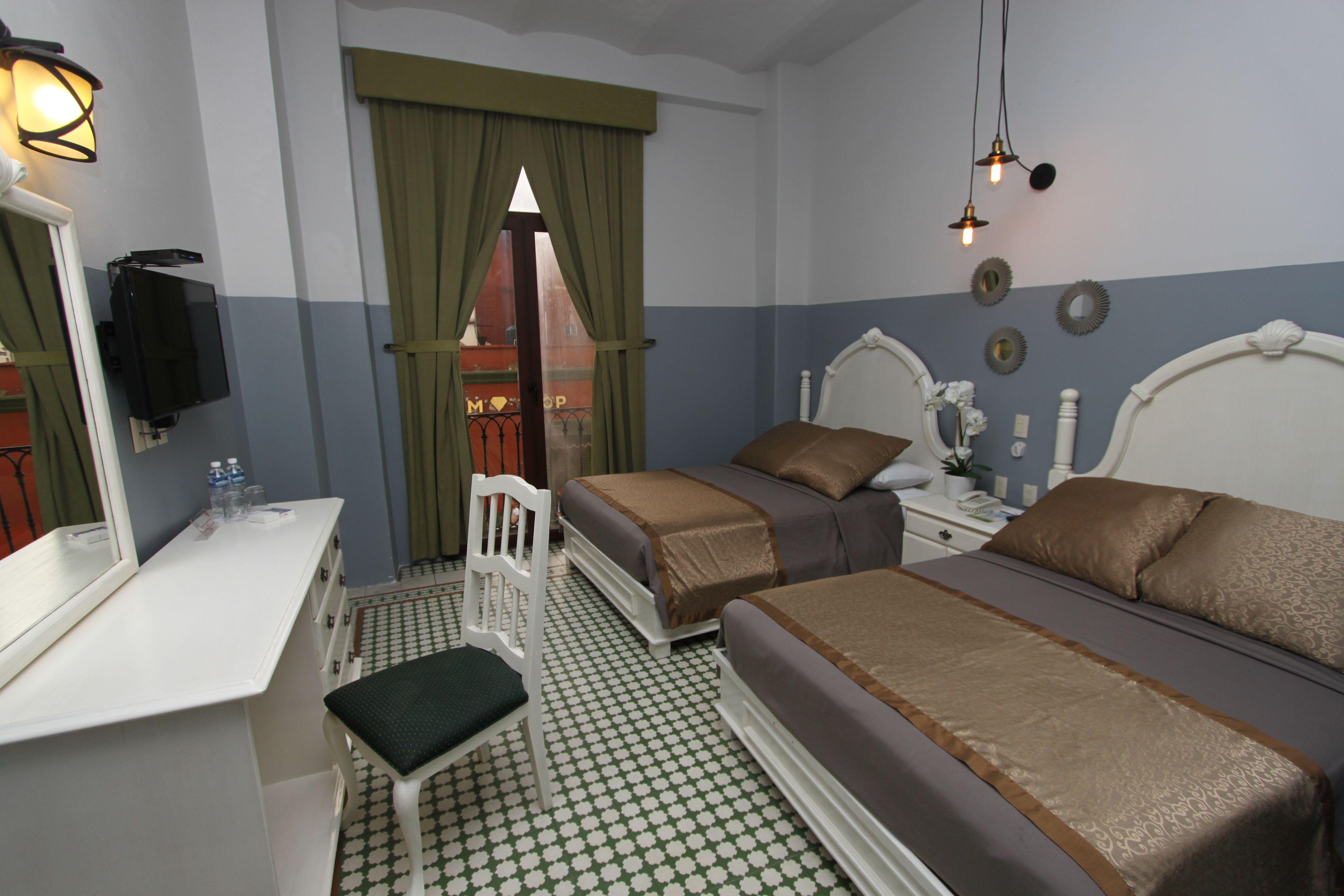 image-housing-carousel