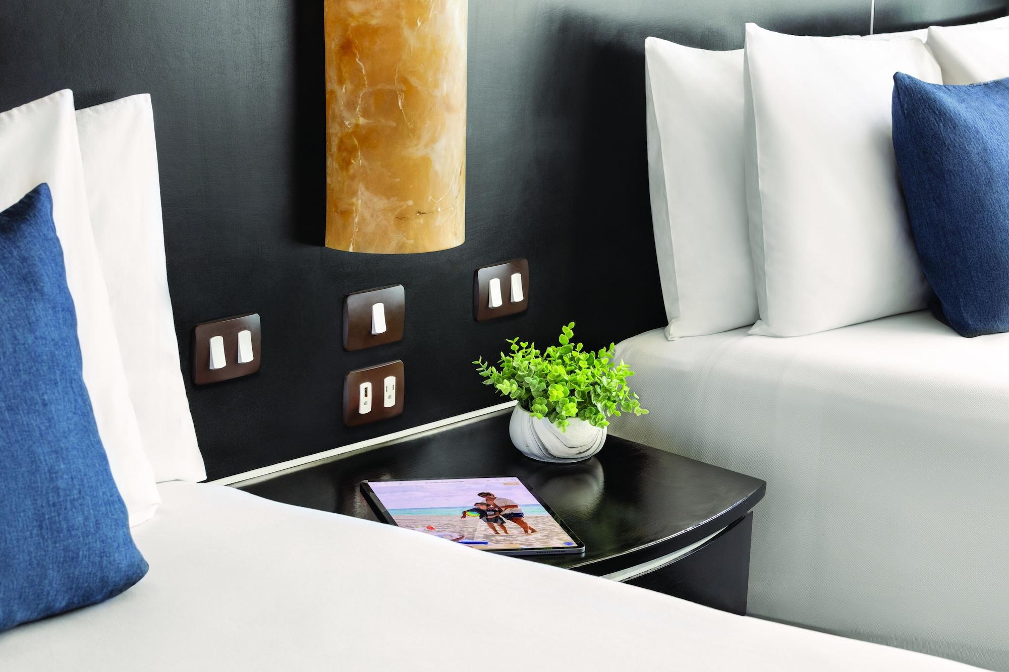 Premier Suite, 2 Double Beds