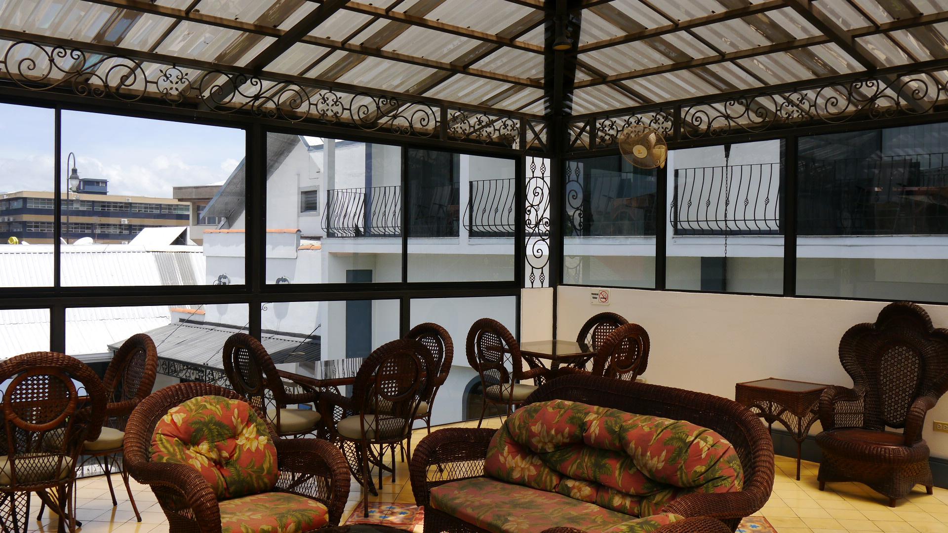 image-housing-carousel