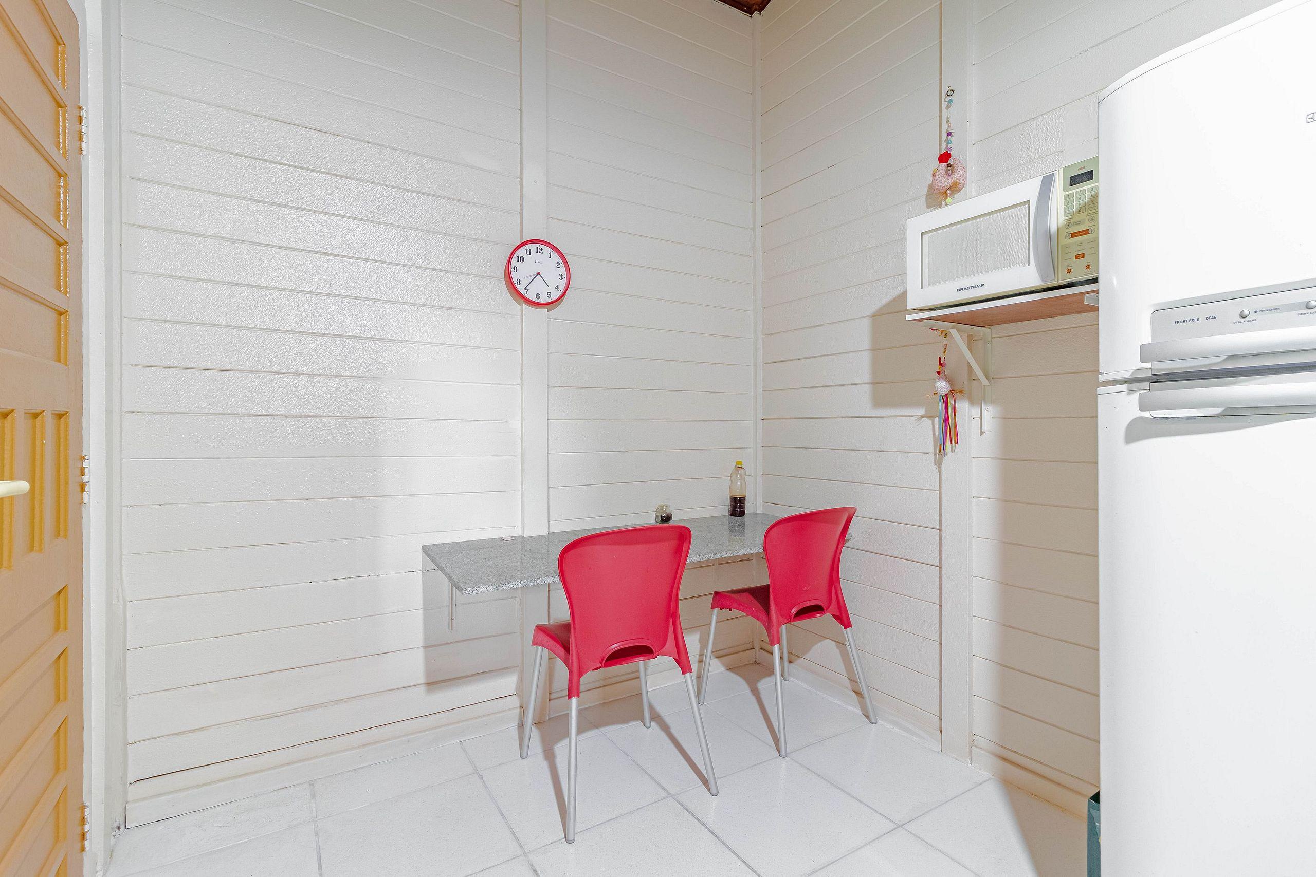 image-housing-carousel