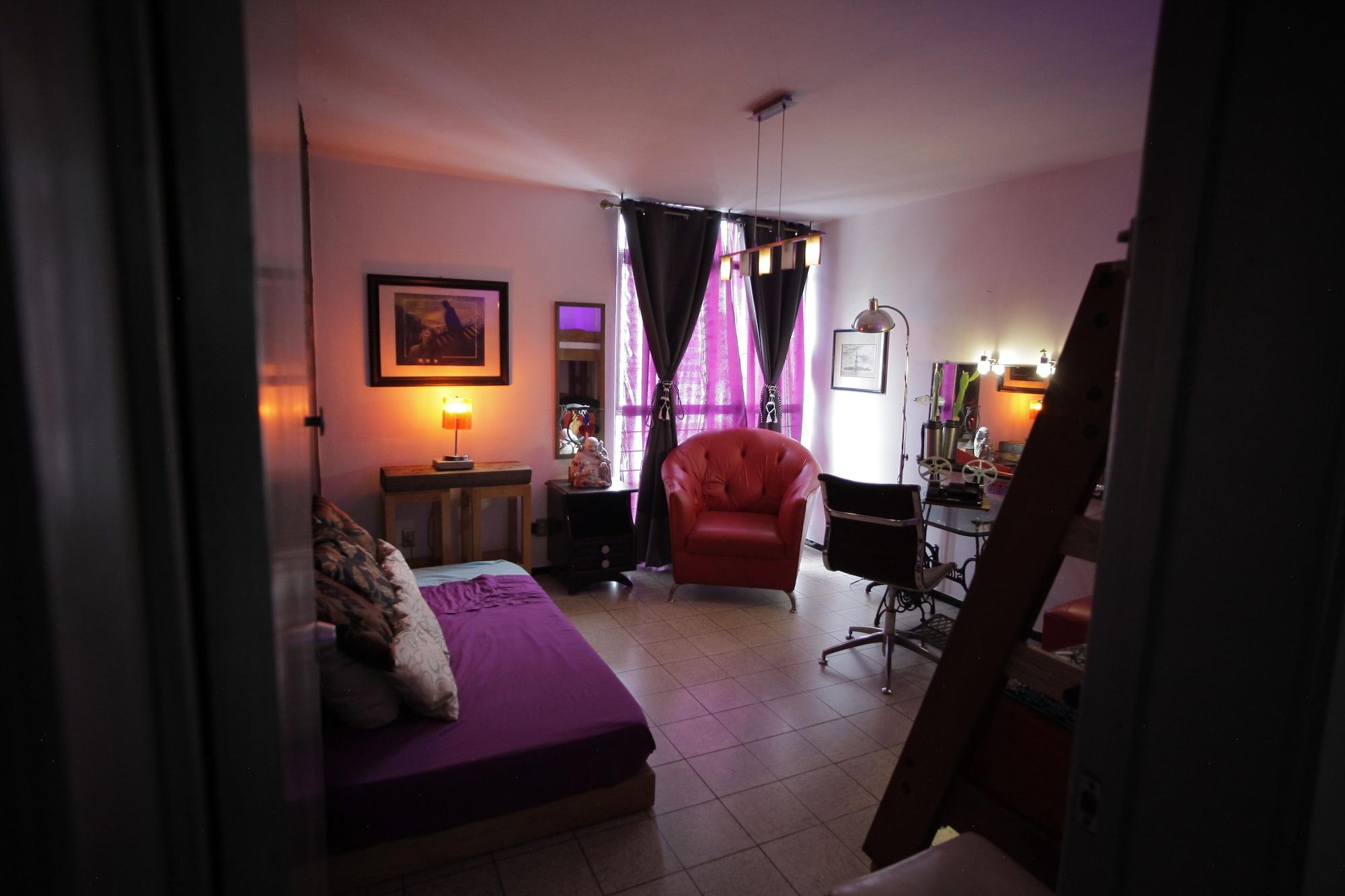 image-housing-carousel