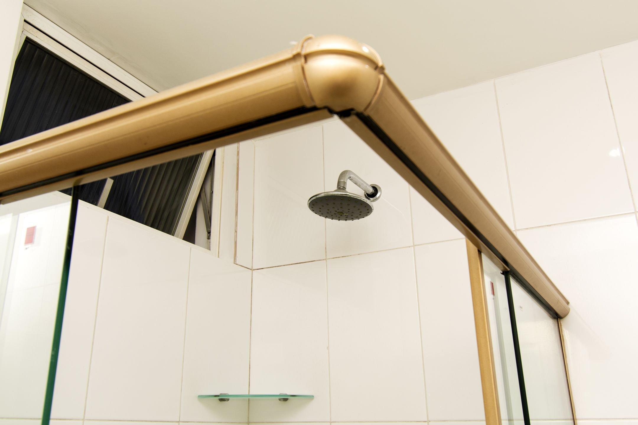 image-housing-carousel