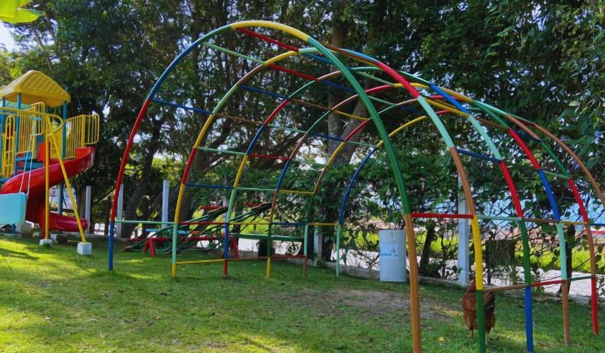 image-housing-carousel