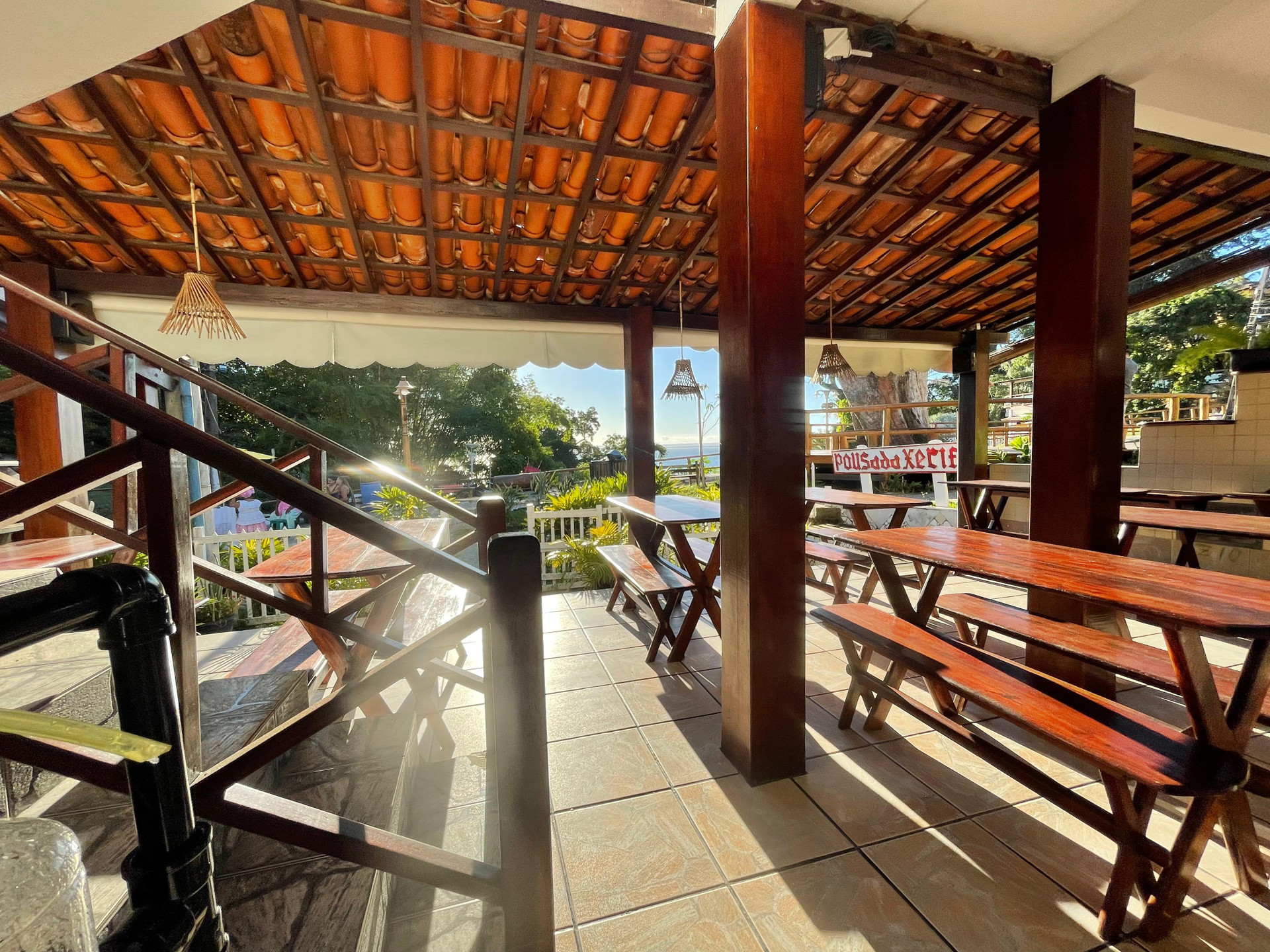 image-housing-carousel
