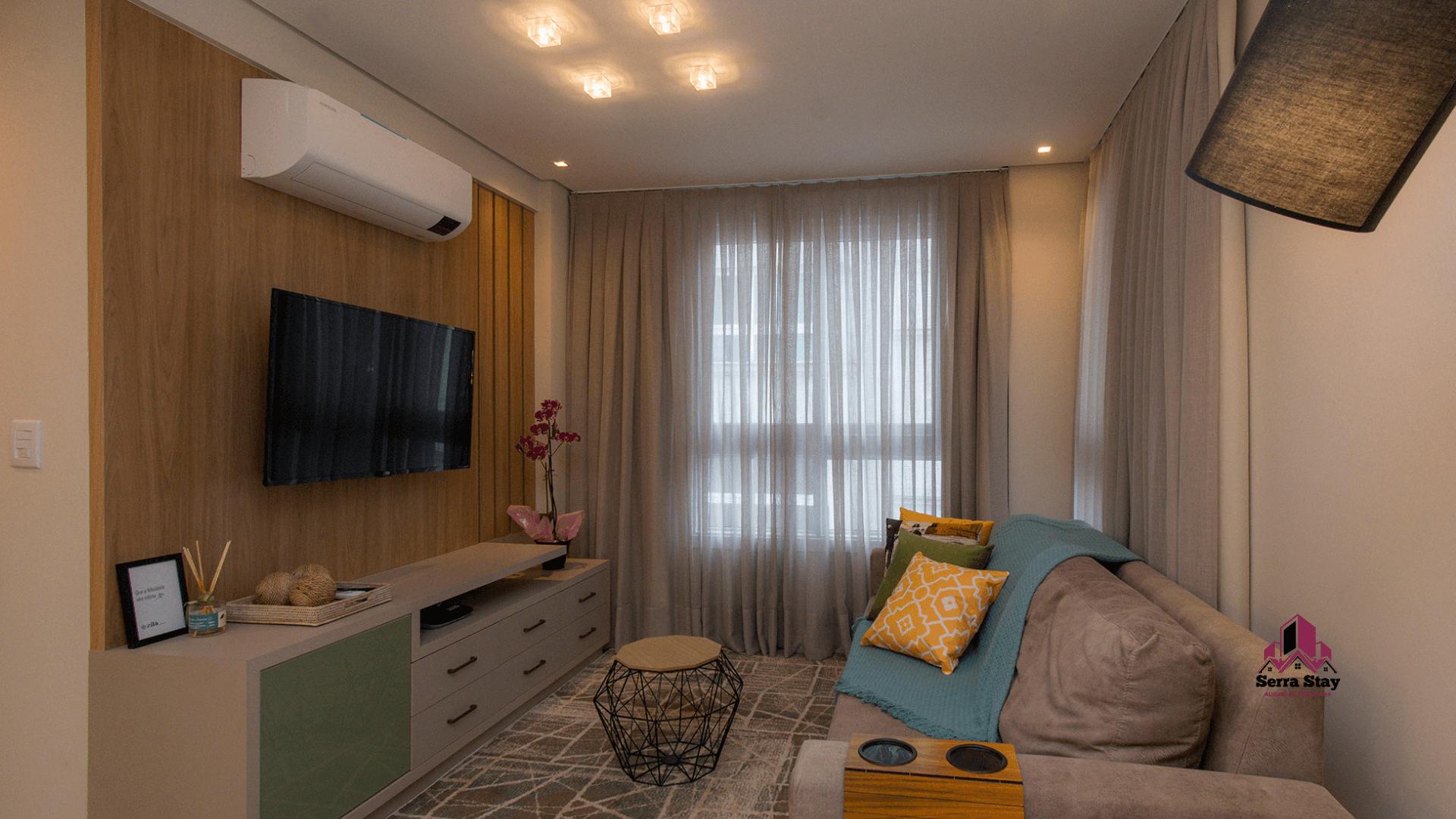 image-housing-carousel