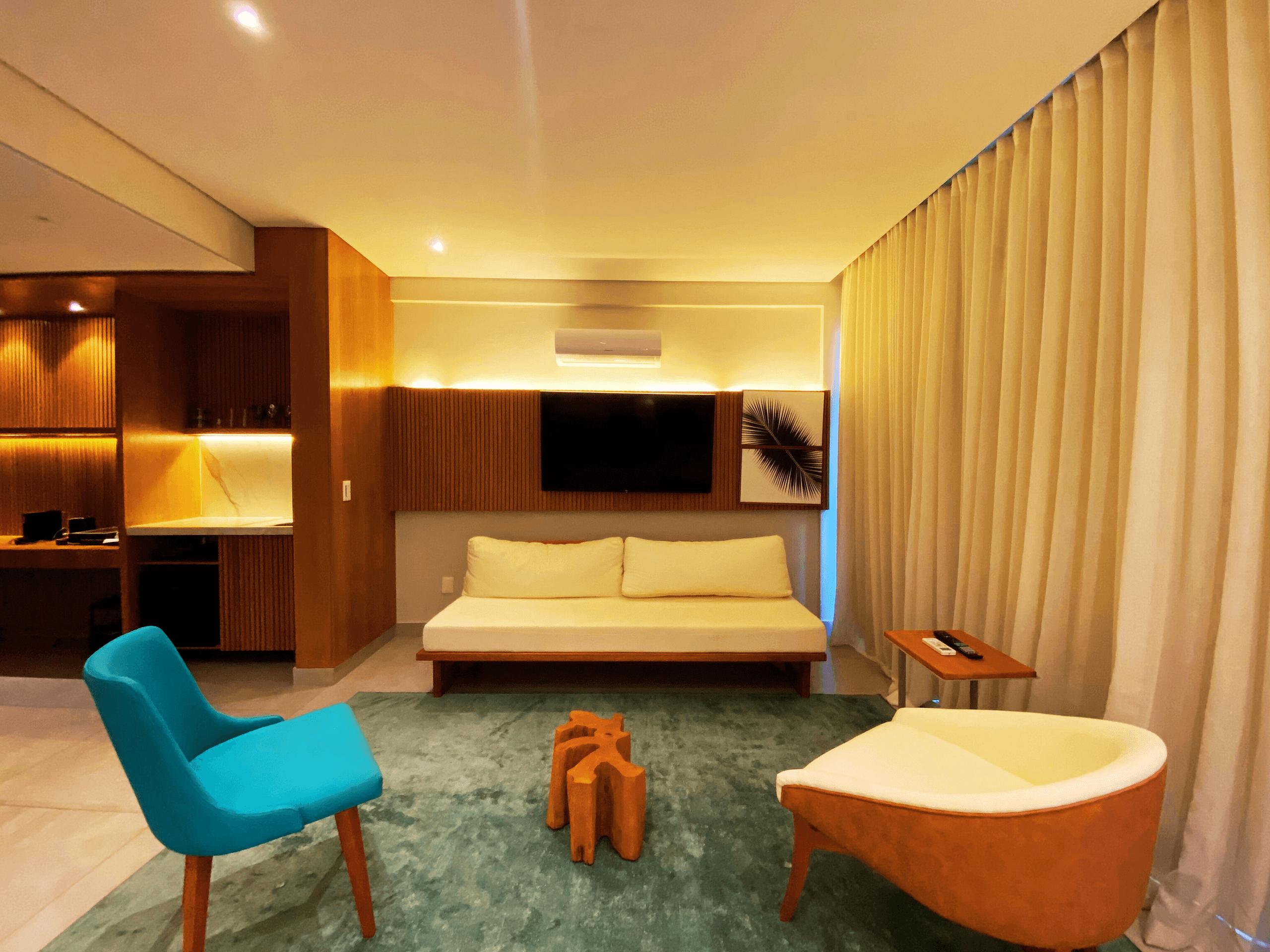 image-housing-carousel