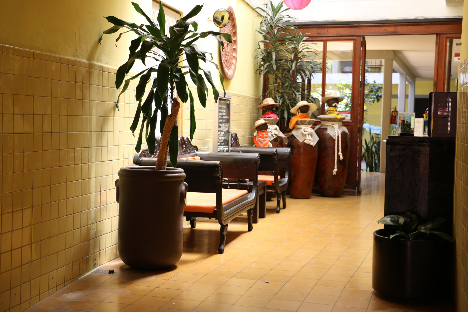 image-housing-carousel