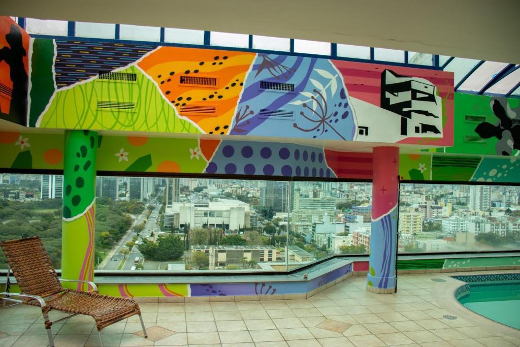 image-housing-carousel