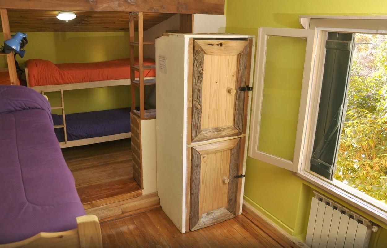 image-housing-carousel