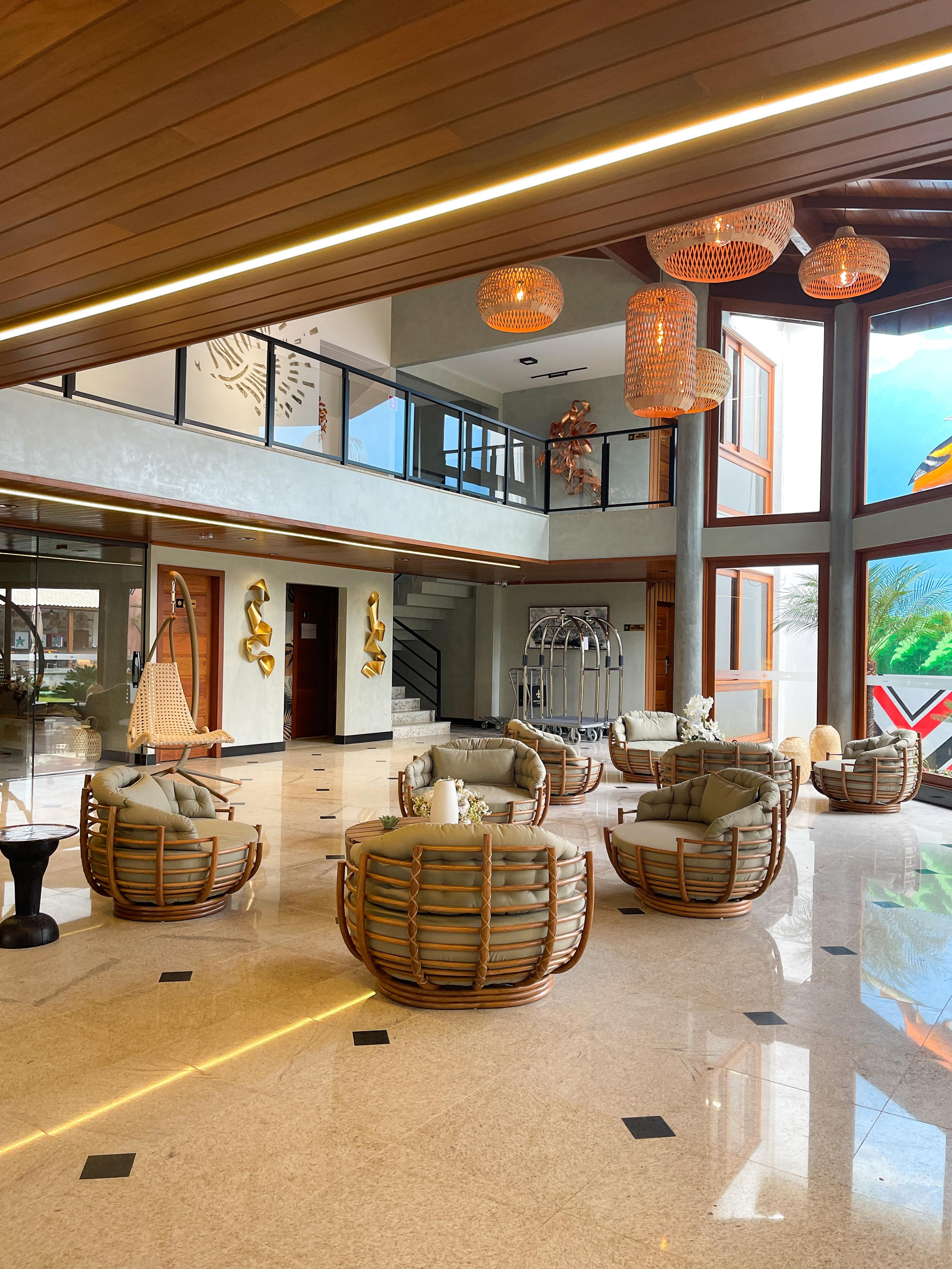 image-housing-carousel