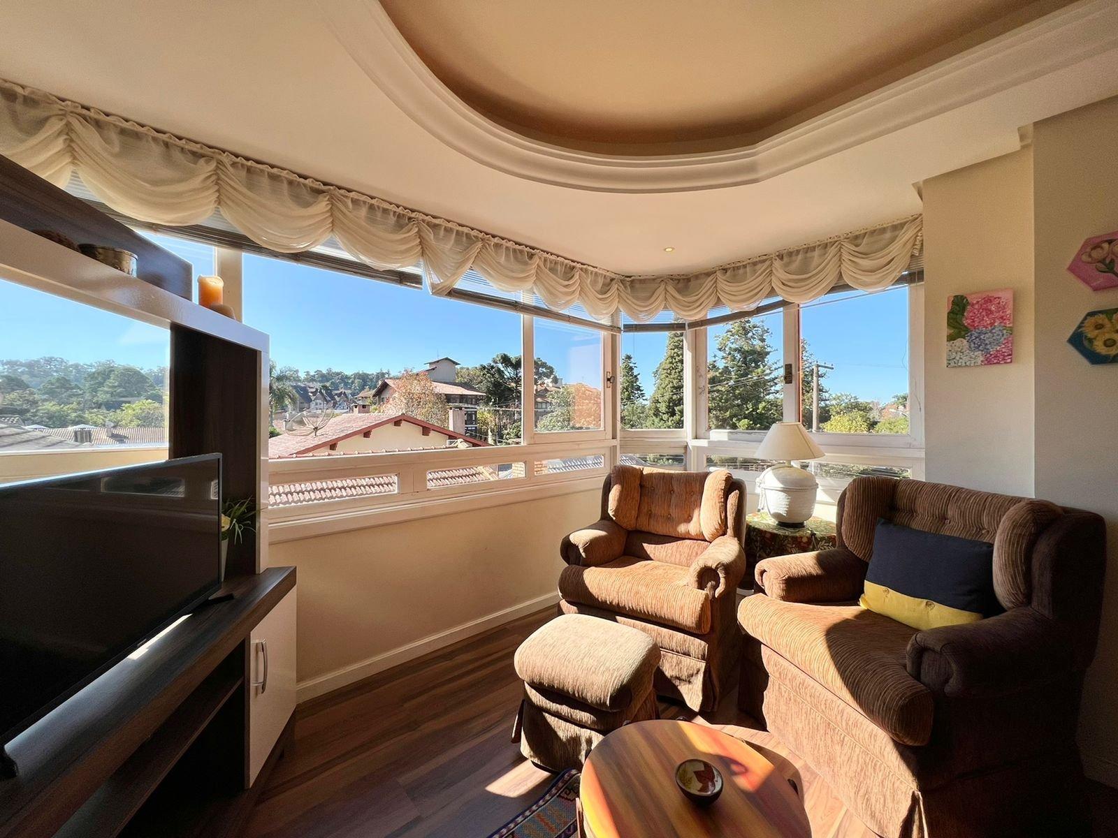image-housing-carousel