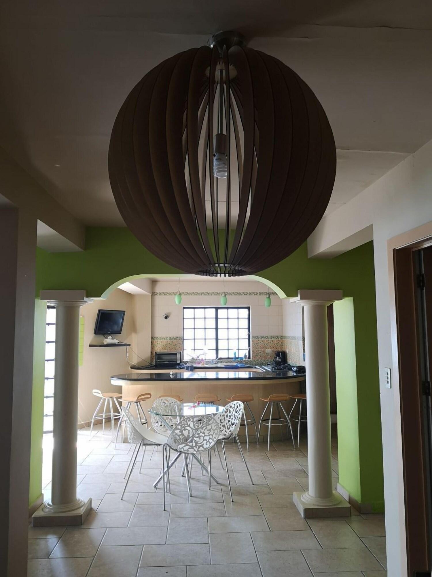 image-housing-carousel