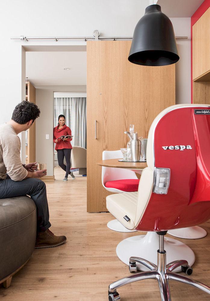 image-housing-carousel
