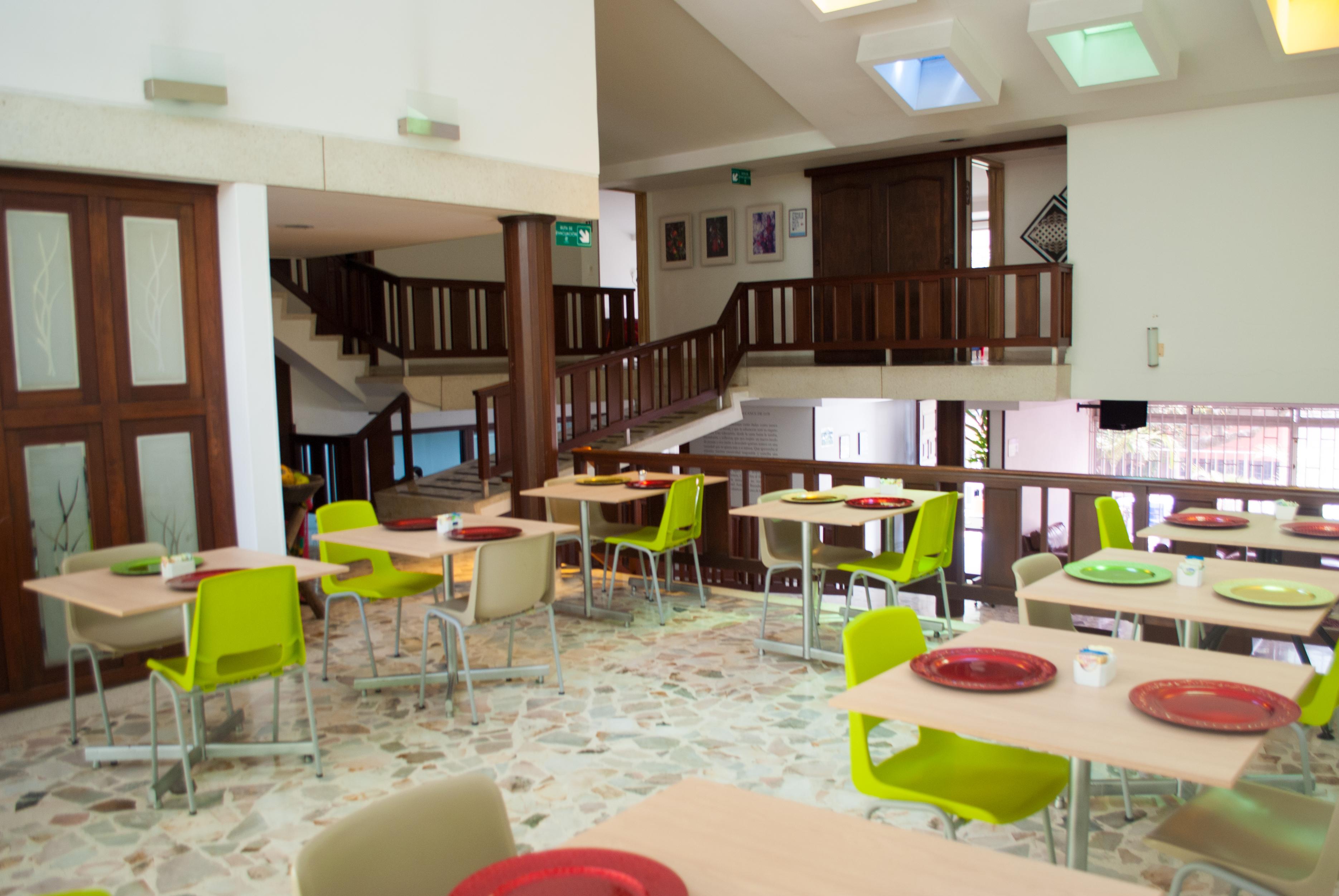 image-housing-carousel