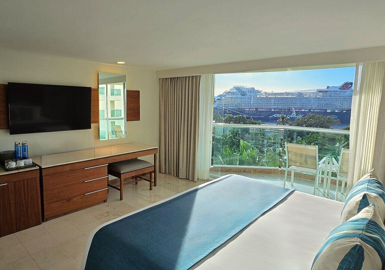 Deluxe Ocean View King