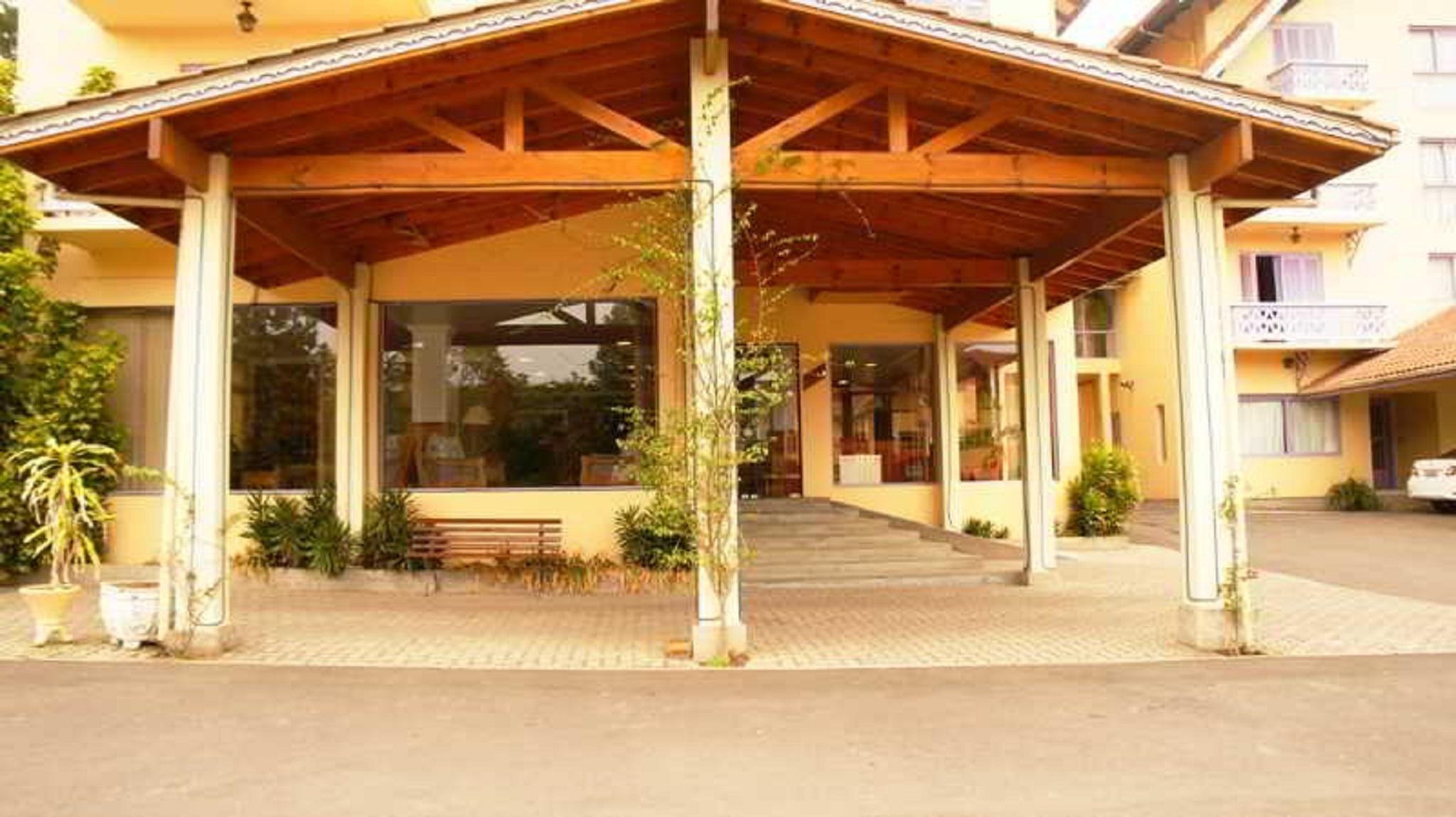 image-housing-carousel