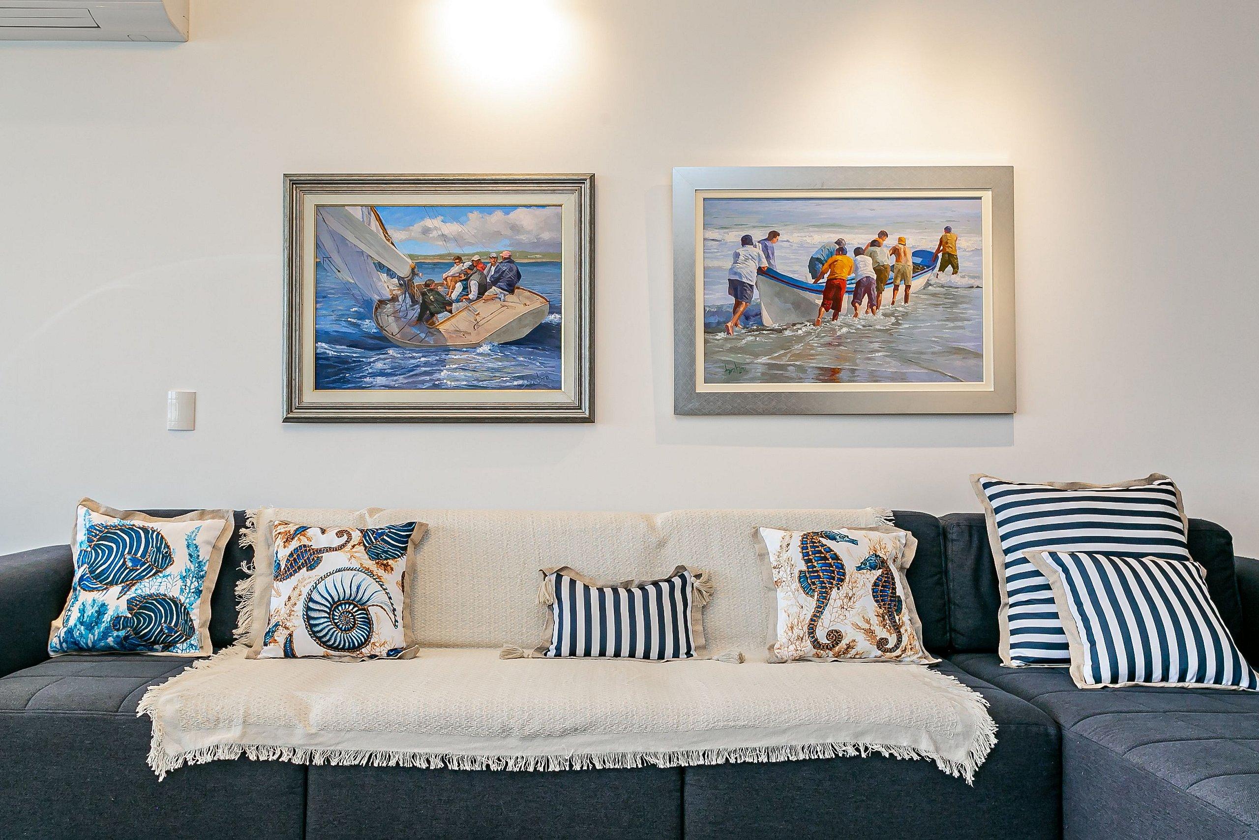 image-housing-carousel