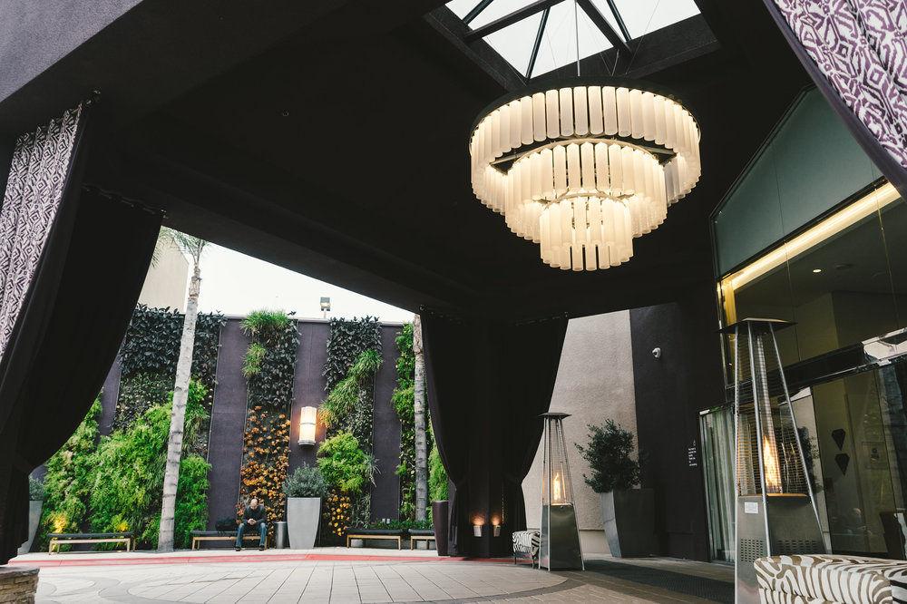 image-housing-carousel