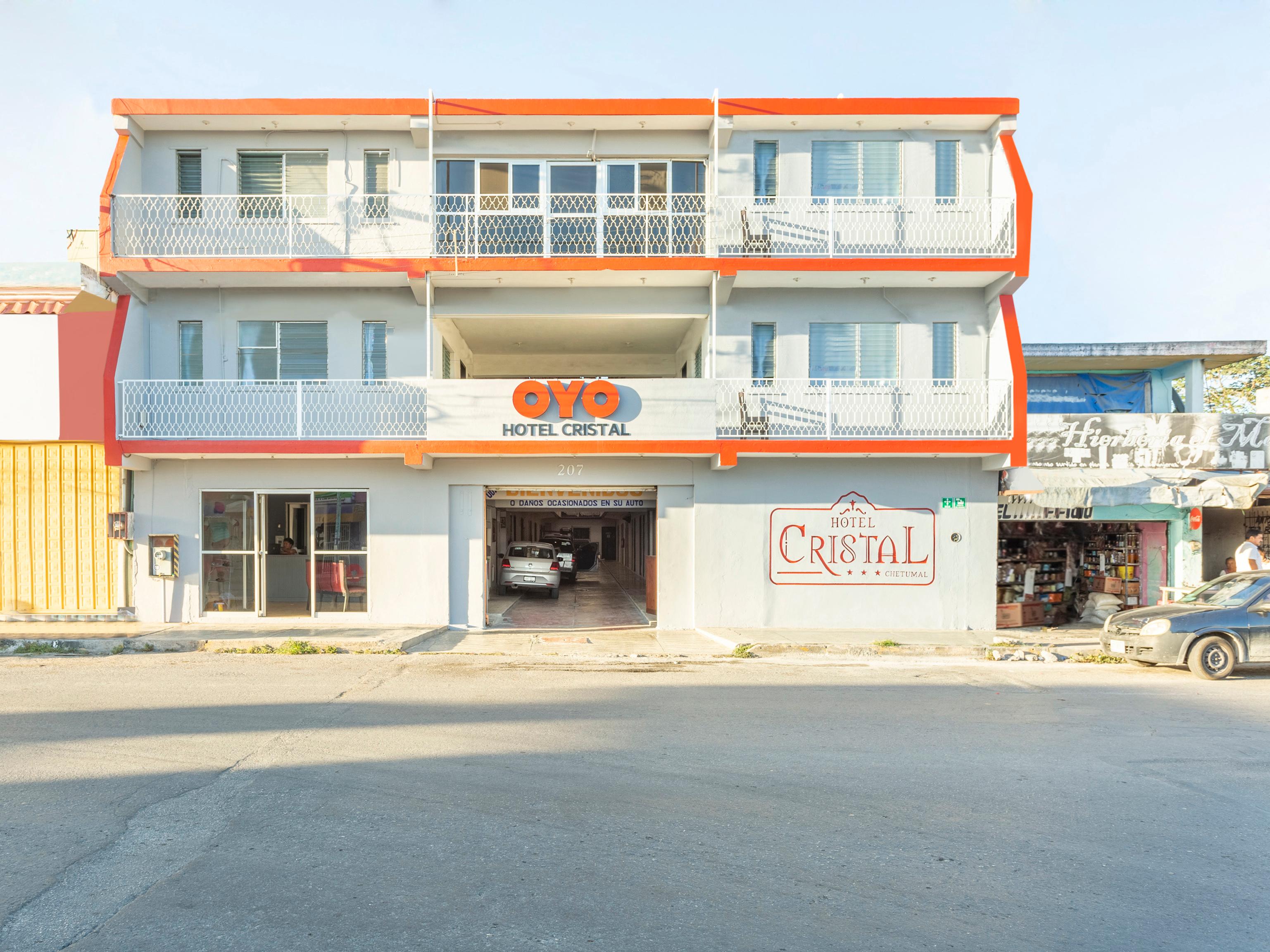 image-housing-carousel