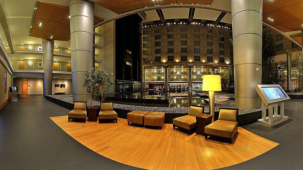 image-housing-carousel