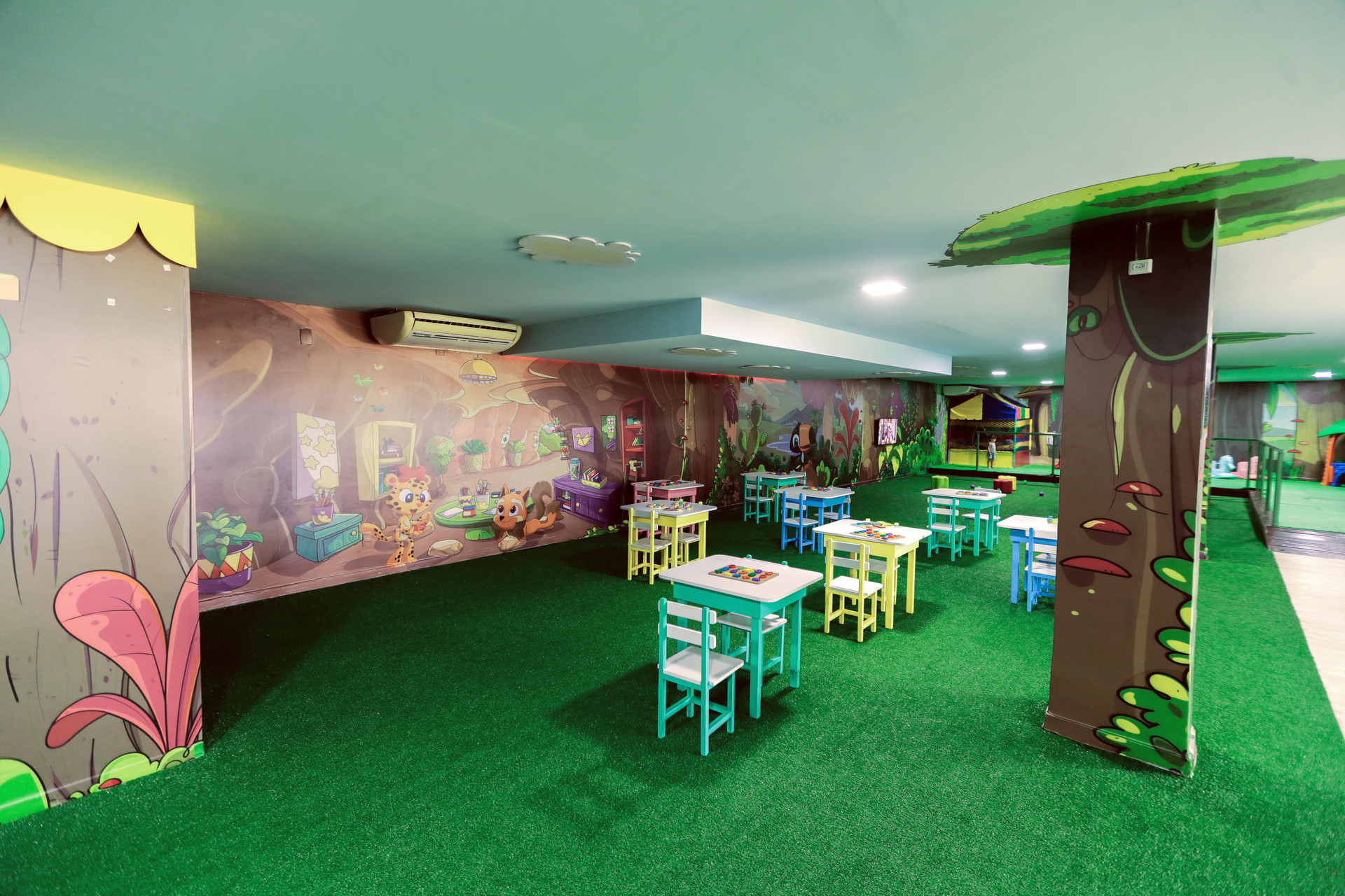 image-housing-carousel