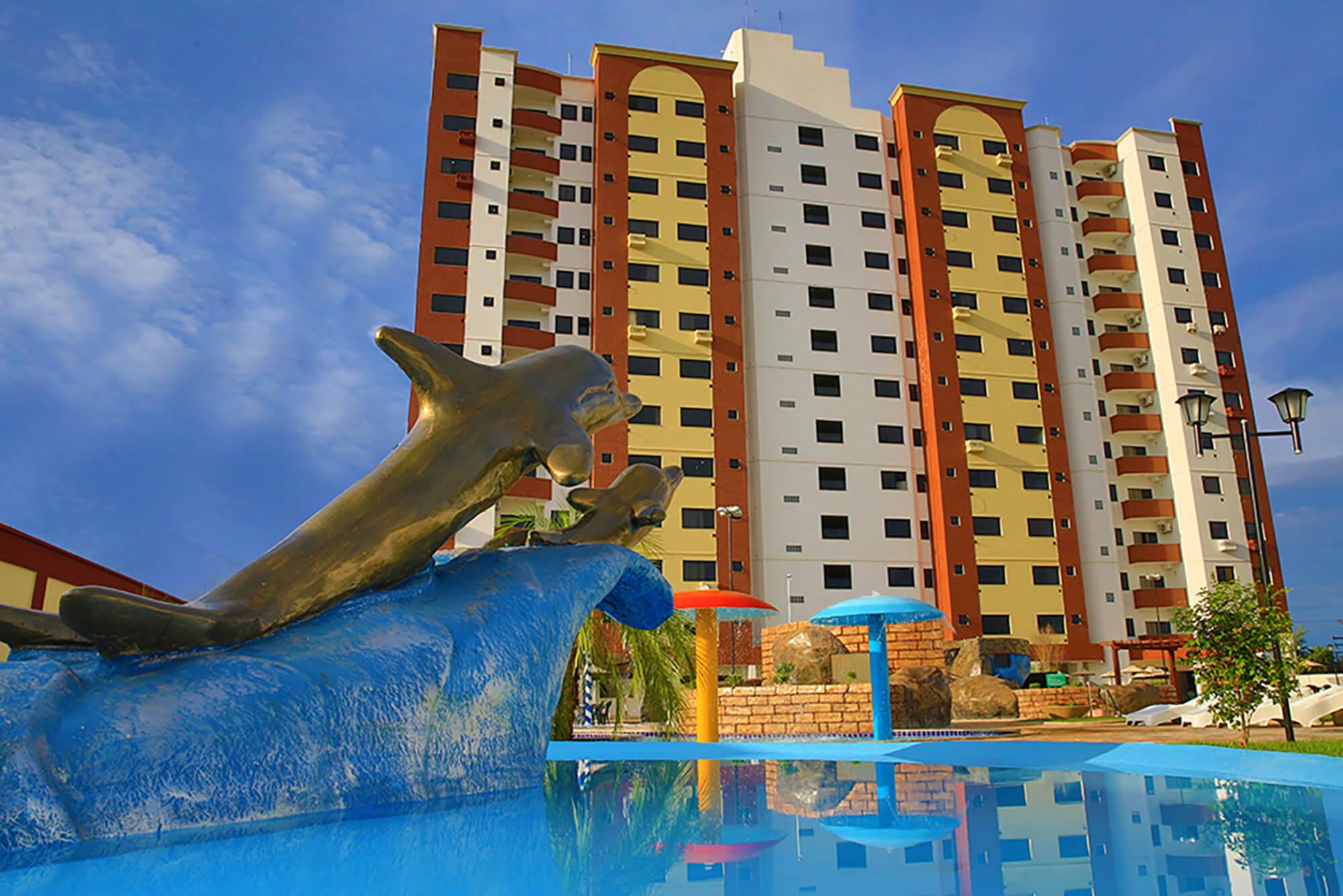 image-housing-carousel