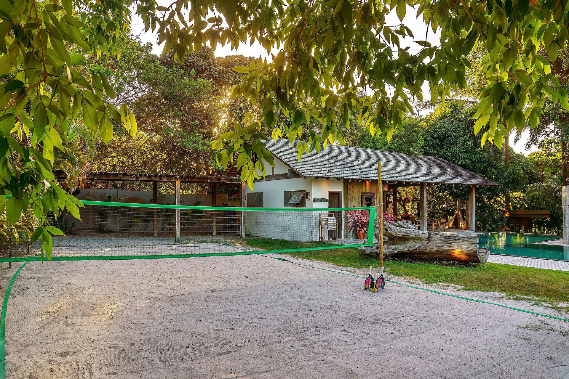 image-housing-carousel