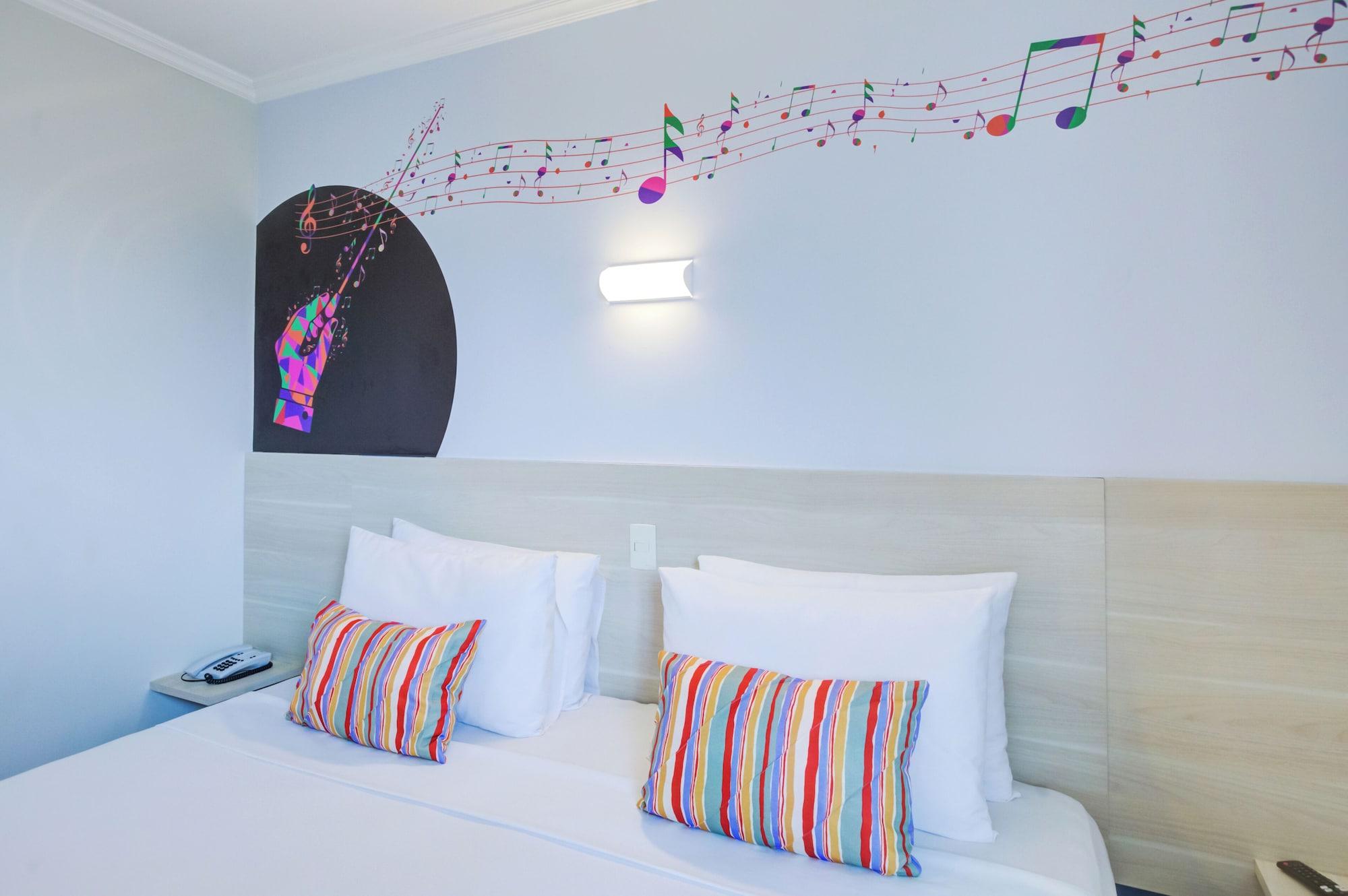 image-housing-carousel