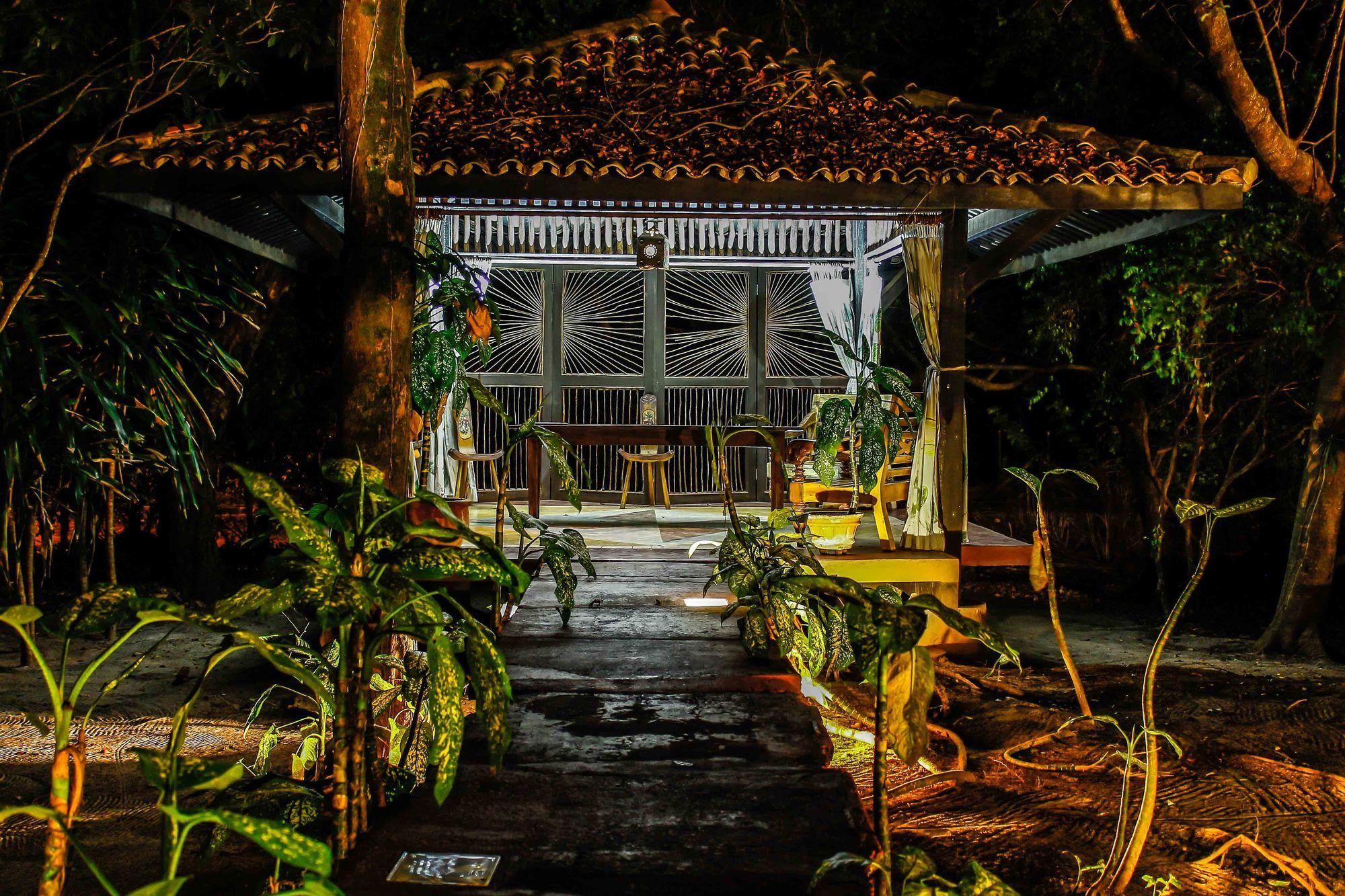 image-housing-carousel