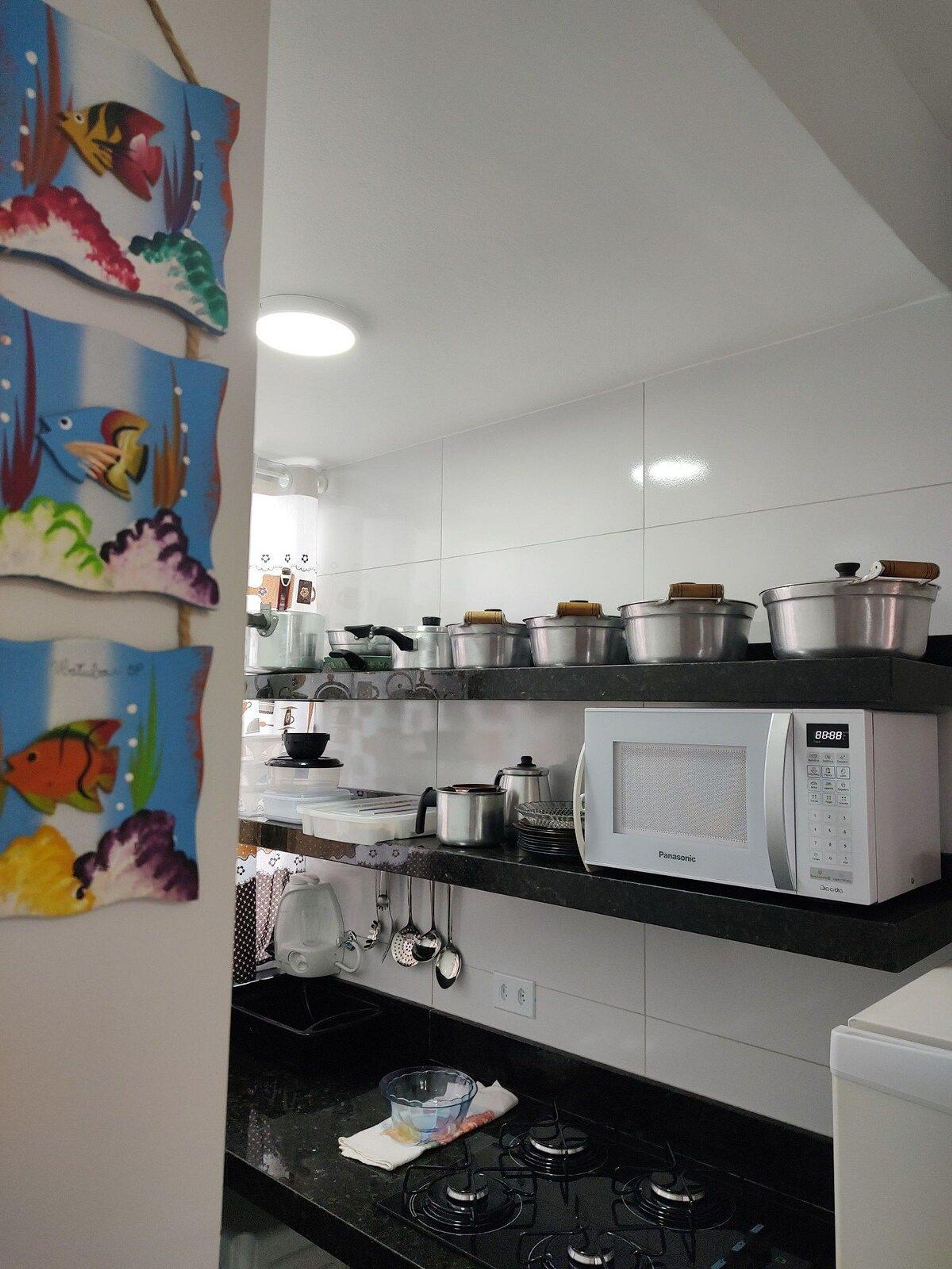 image-housing-carousel