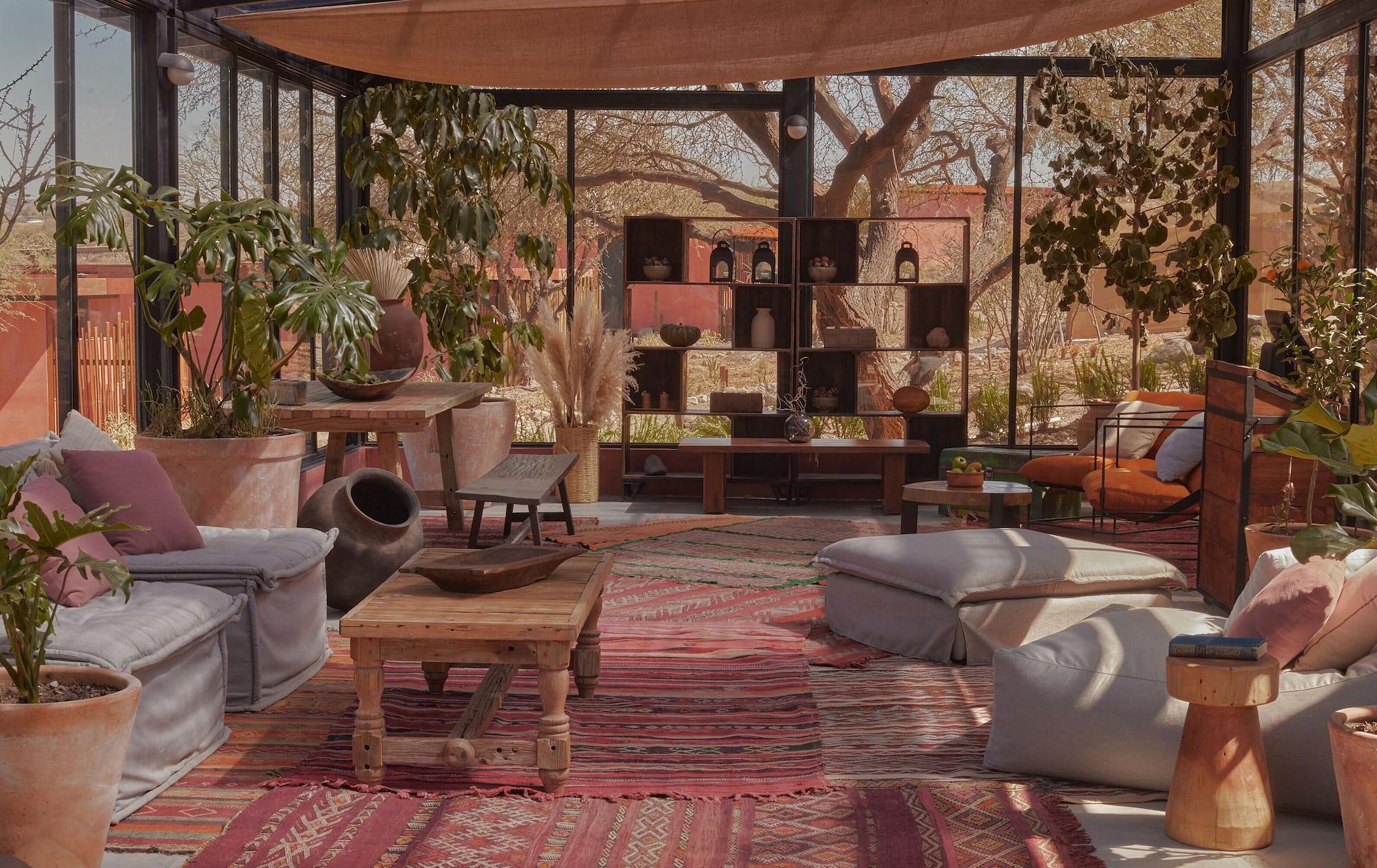 image-housing-carousel