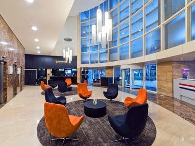image-housing-carousel
