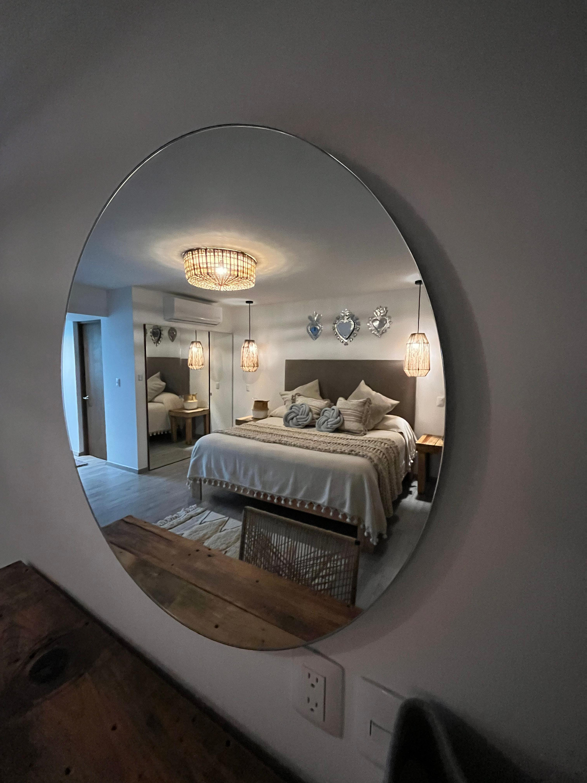 image-housing-carousel