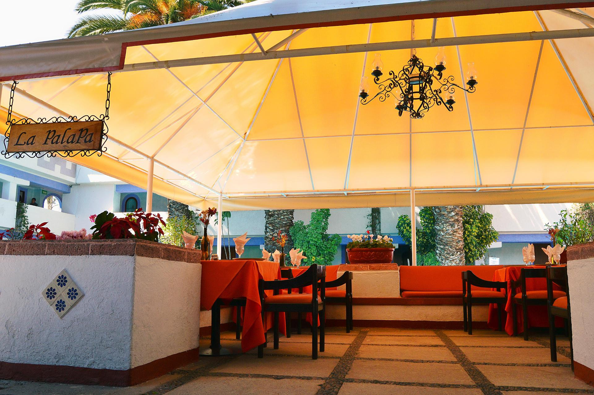 image-housing-carousel