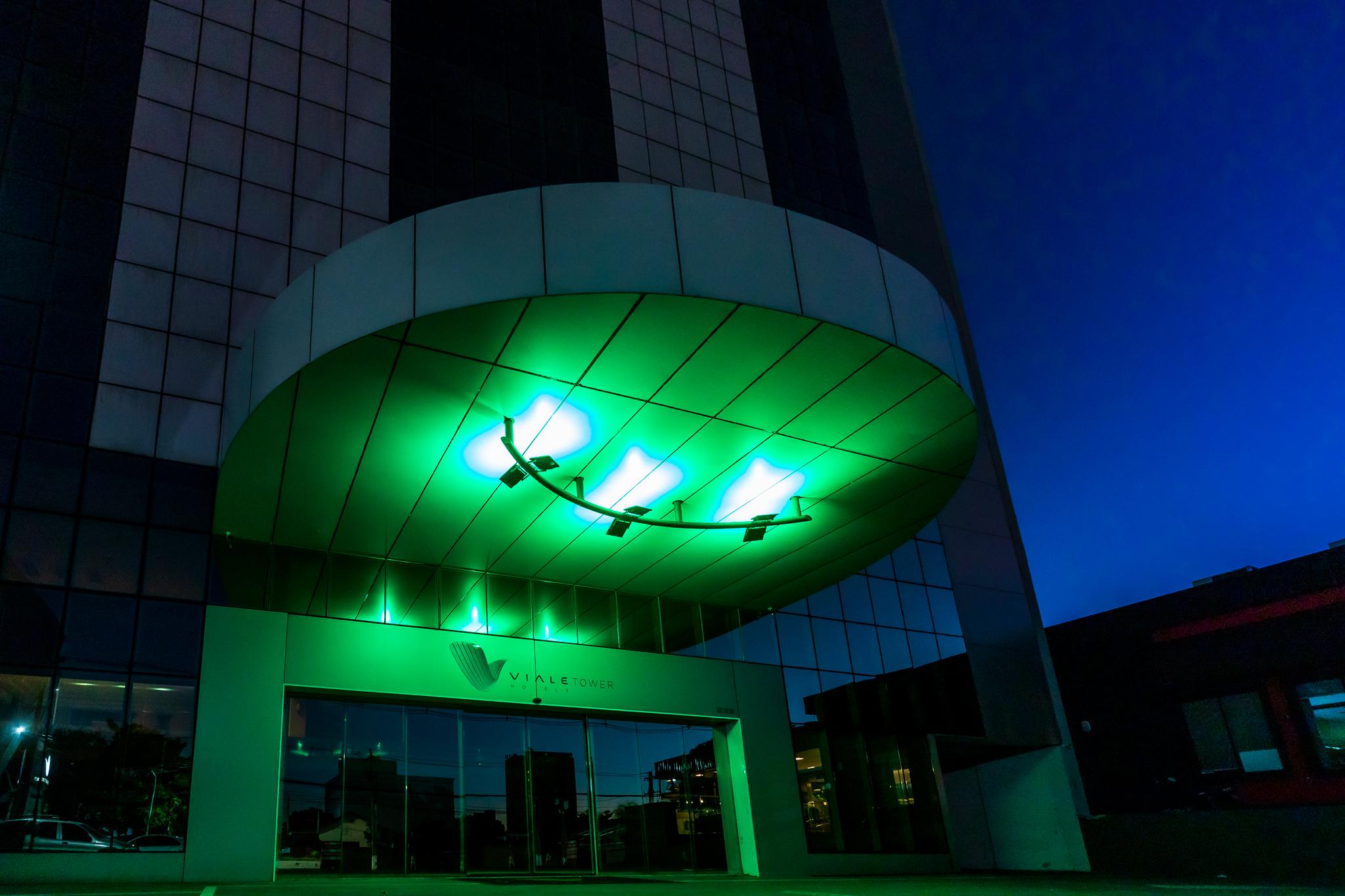 image-housing-carousel