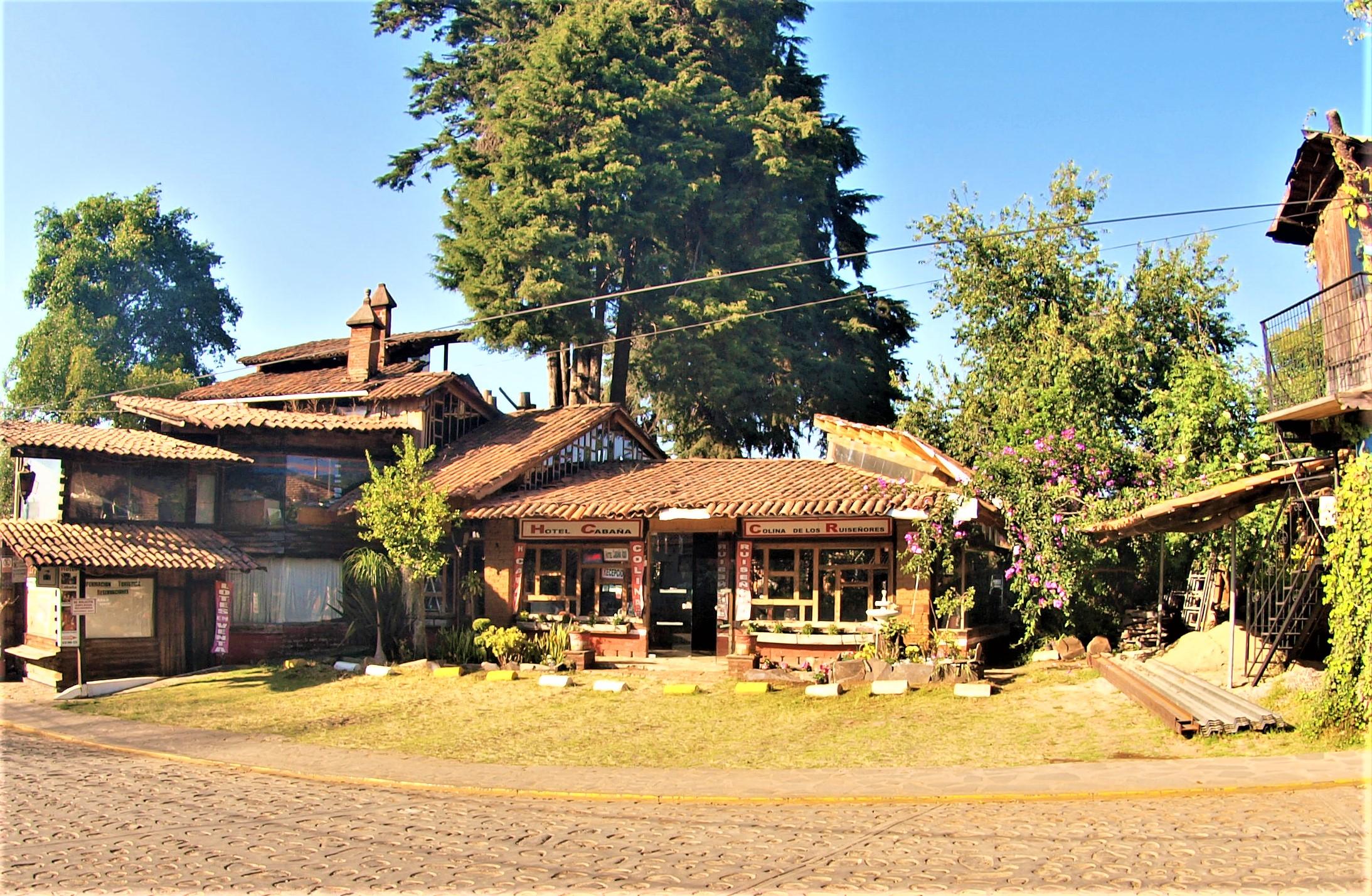 image-housing-carousel