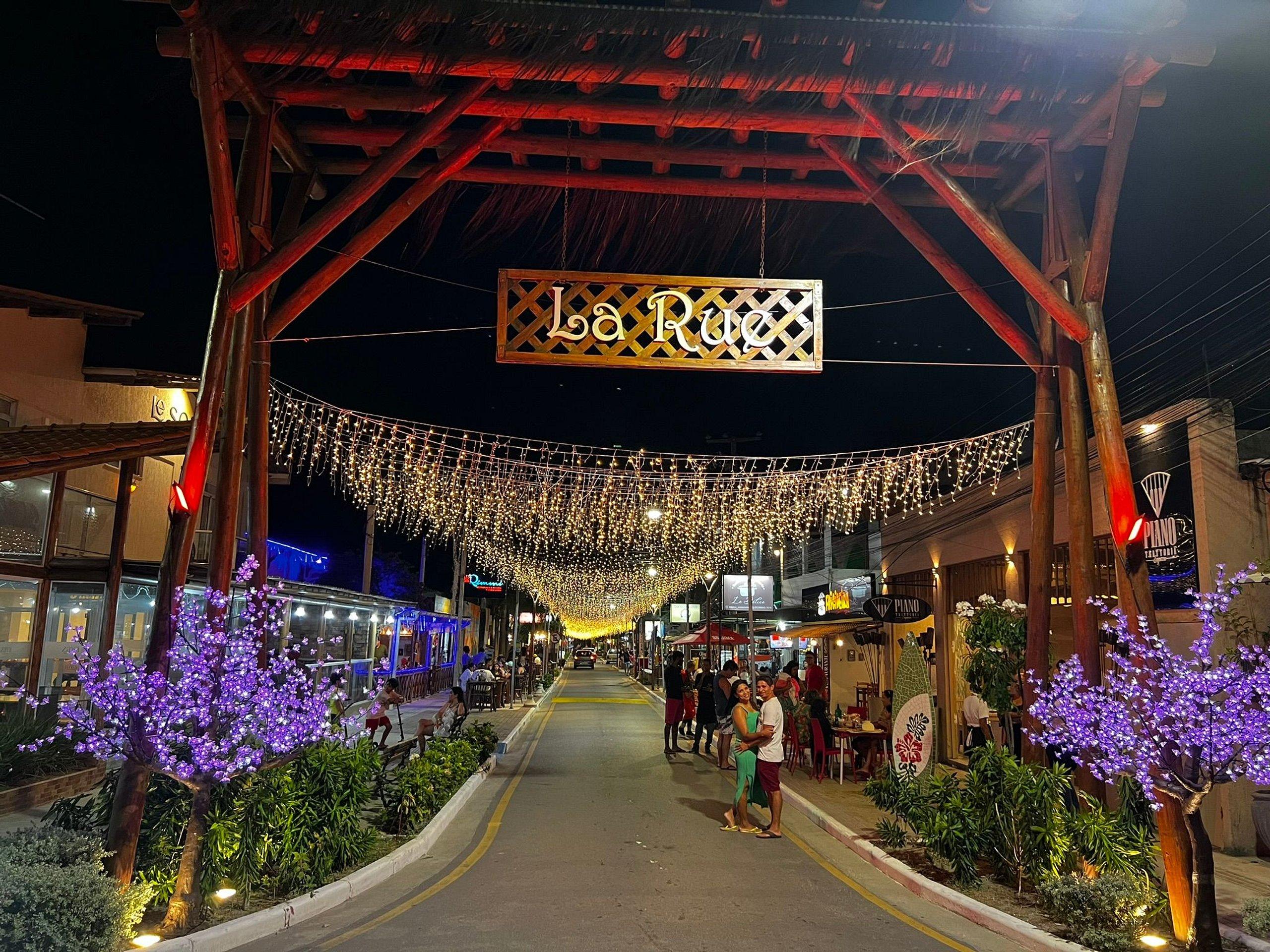 image-housing-carousel