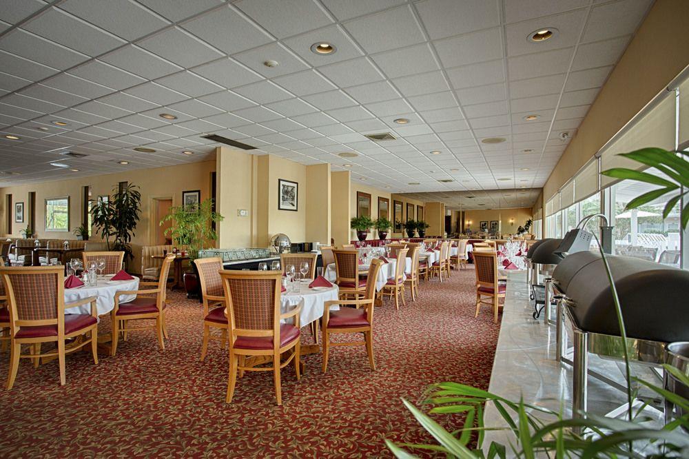 image-housing-carousel